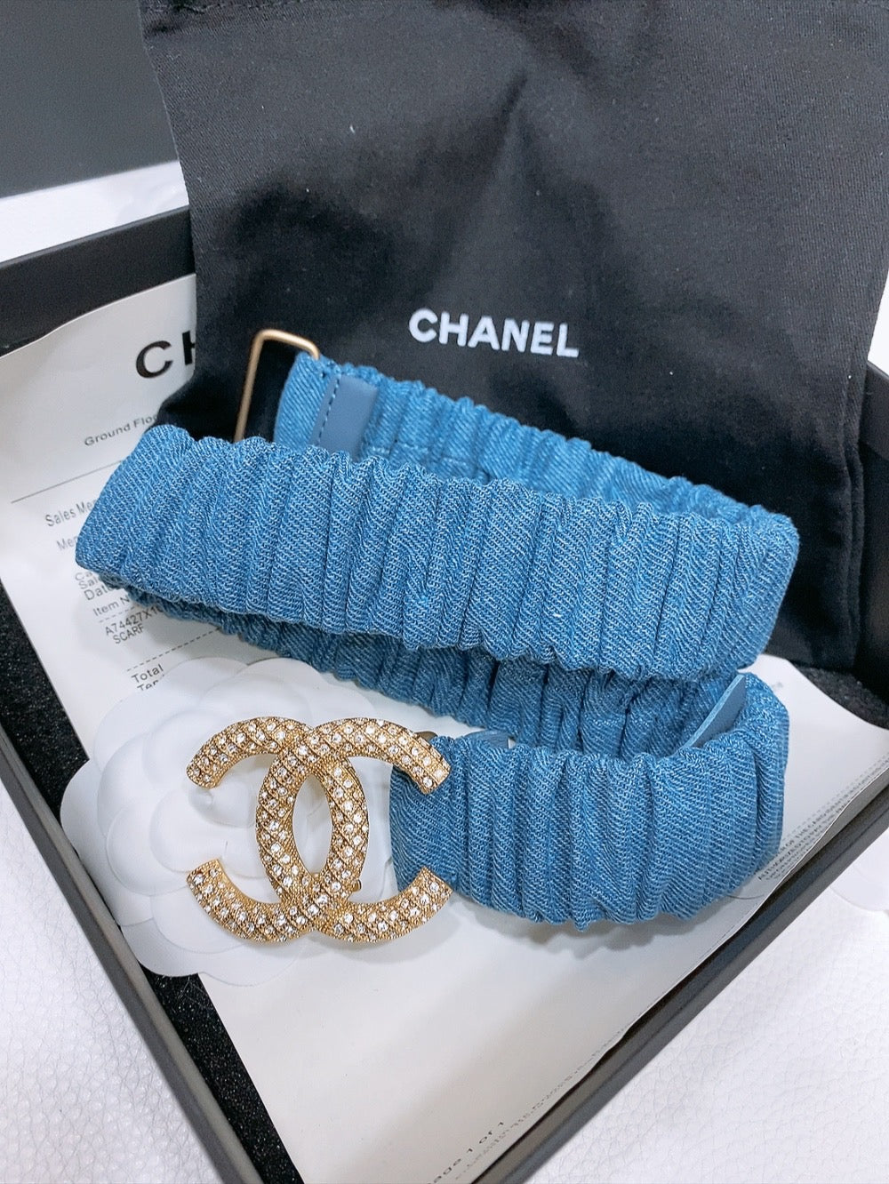 CHANEL DOUBLE C ELASTIC BELT 30MM IN BLUE DENIM GOLD BUCKLE EMBOSSED CRYSTAL