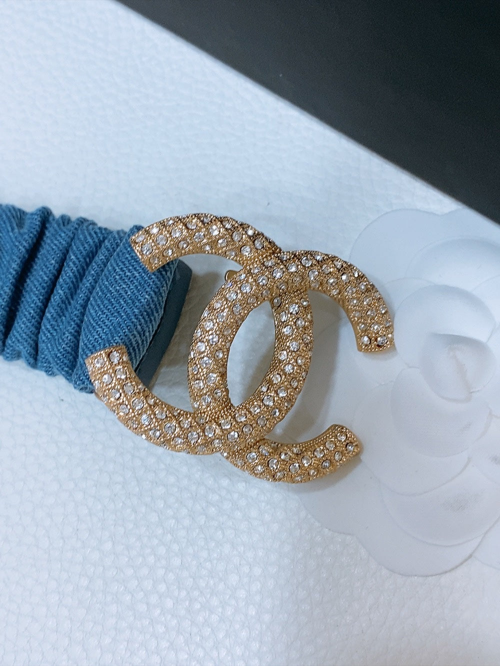 CHANEL DOUBLE C ELASTIC BELT 30MM IN BLUE DENIM GOLD BUCKLE EMBOSSED CRYSTAL