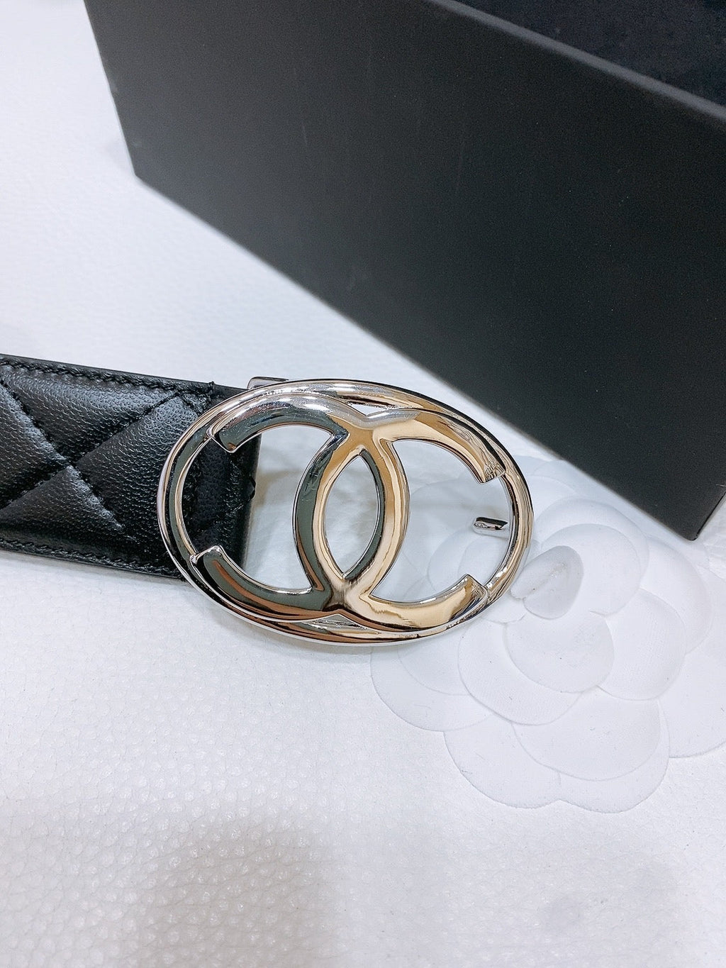 CHANEL DOUBLE C BELT 38MM IN BLACK QUILTED LAMBSKIN WITH SILVER OVAL BUCKLE AND CENTERED LOGO