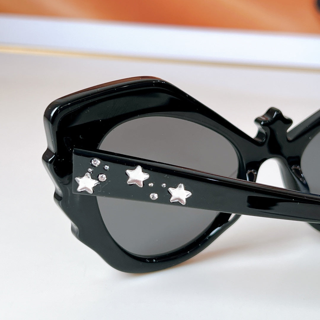 GUCCI CRYSTAL STUDDED CAT EYE FRAME SUNGLASSES GG1095S IN ACETATE