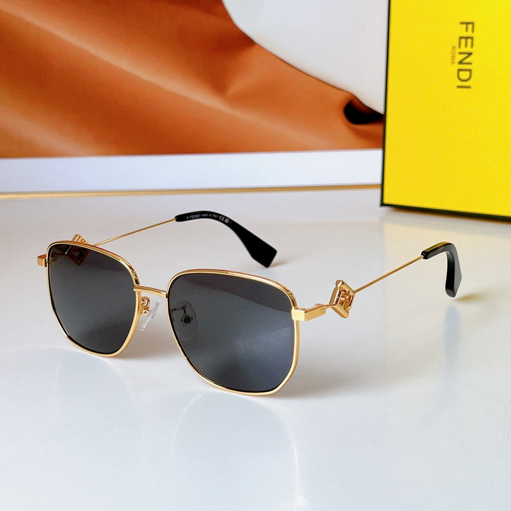 FENDI TRAVEL SQUARE FRAME SUNGLASSES FE50111F IN METAL
