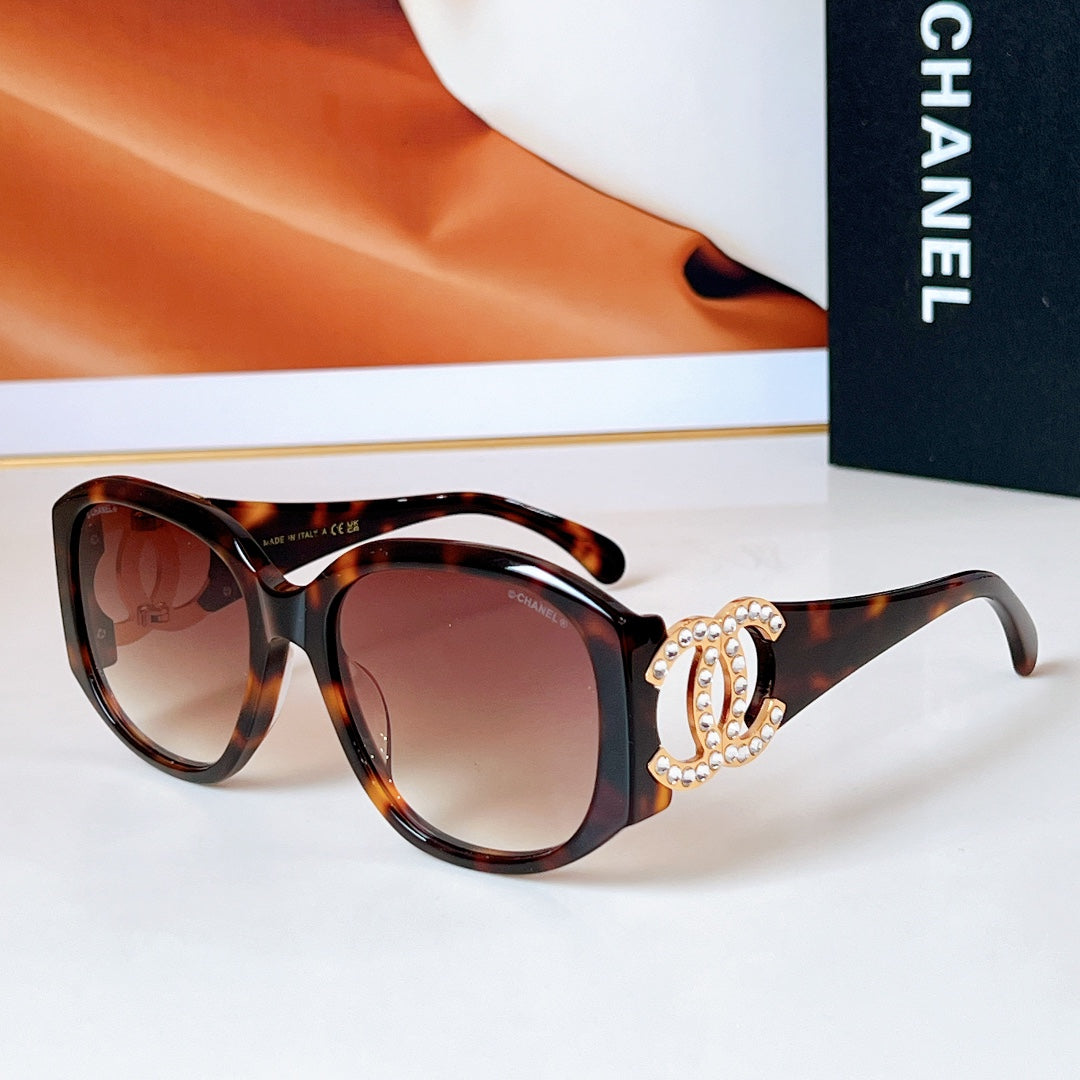 CHANEL CAT EYE SUNGLASSES A71498 IN ACETATE METAL LOGO