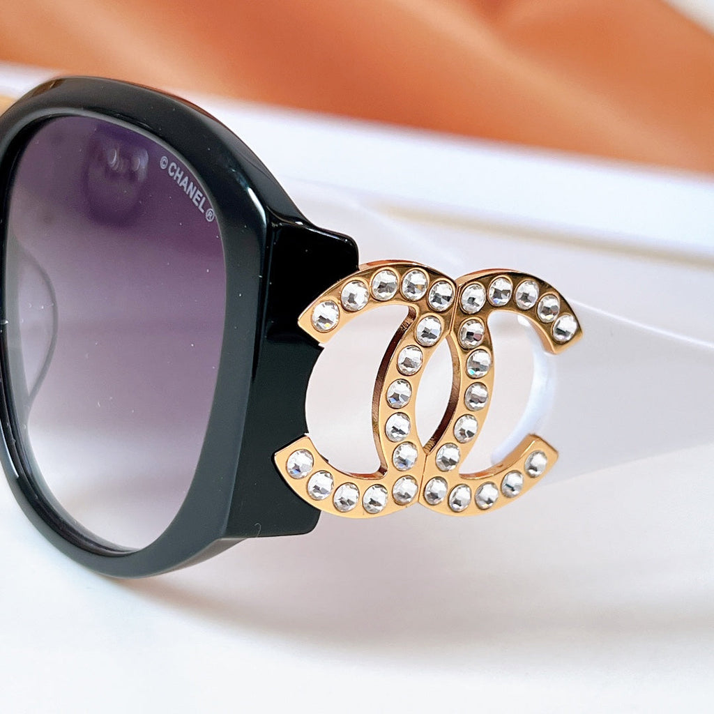 CHANEL CAT EYE SUNGLASSES A71498 IN ACETATE METAL LOGO
