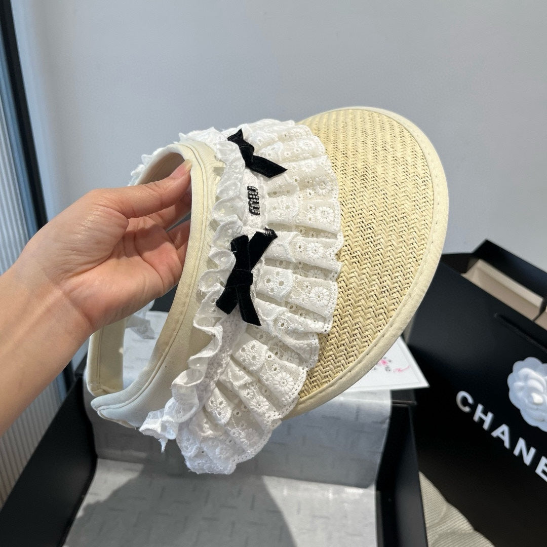 MIU MIU MM OPEN-TOP STRAW HAT IN LIGHT BEIGE MIX WHITE EYELET FABRIC