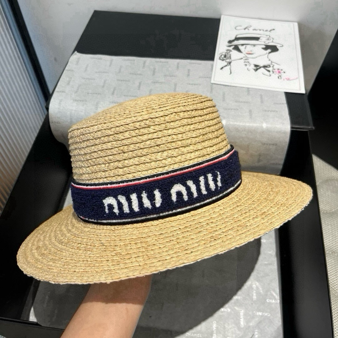 MIU MIU MM STRAW HAT IN BEIGE RAFFIA