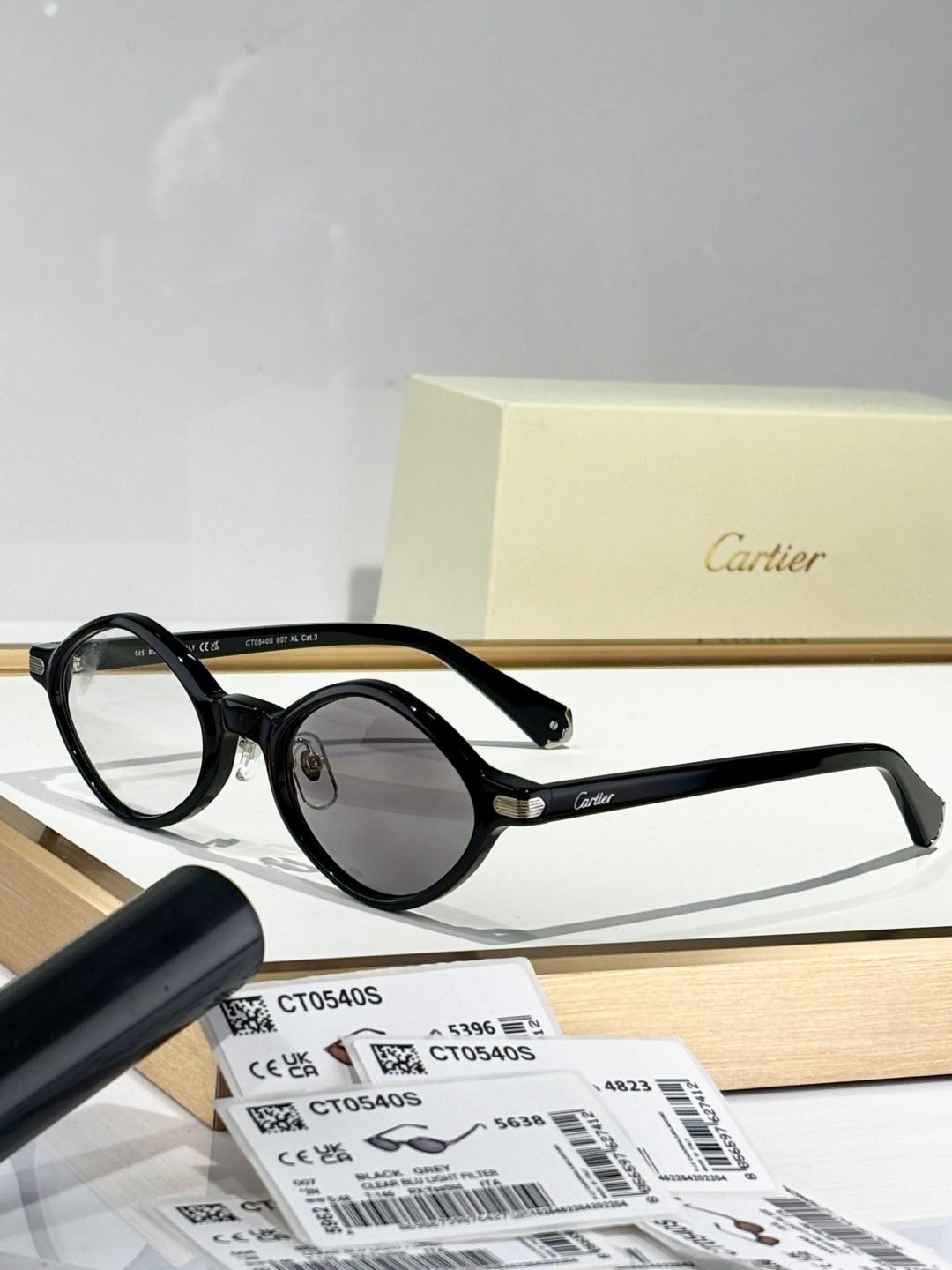 CARTIER PREMIÈRE GEOMETRIC FRAME SUNGLASSES CT0540S IN ACETATE
