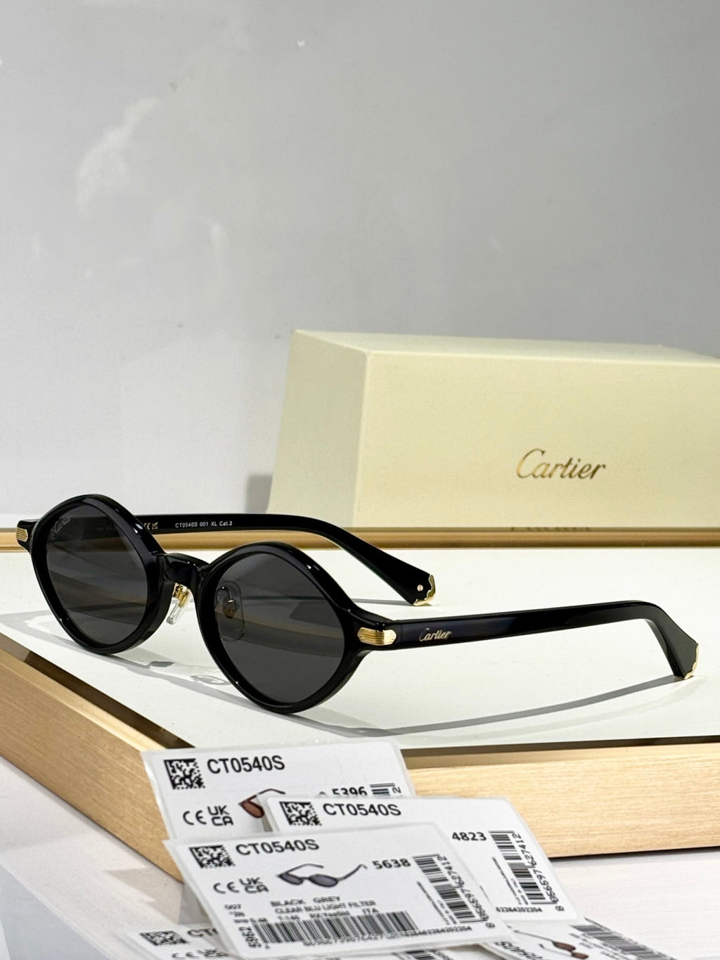 CARTIER PREMIÈRE GEOMETRIC FRAME SUNGLASSES CT0540S IN ACETATE