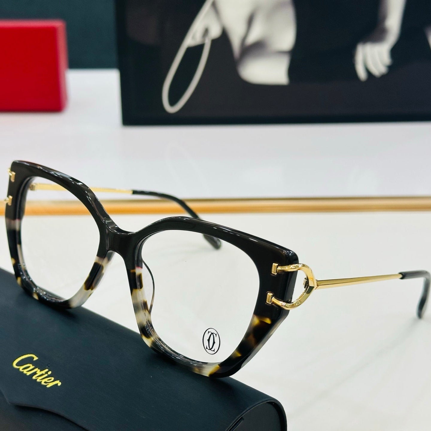 CARTIER BUTTERFLY FRAME SUNGLASSES 522660 IN ACETATE