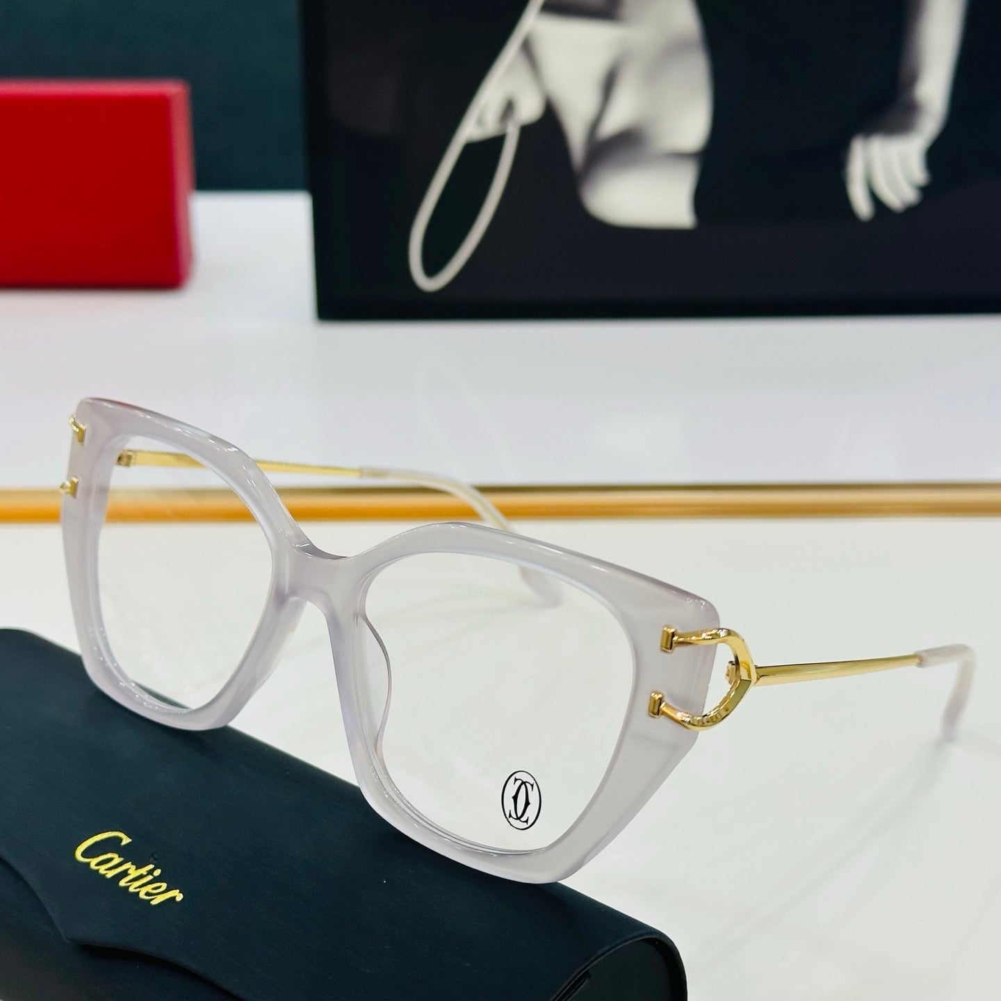 CARTIER BUTTERFLY FRAME SUNGLASSES 522660 IN ACETATE
