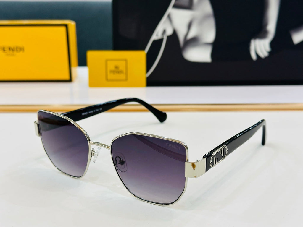FENDI BAGUETTE SQUARE FRAME SUNGLASSES FE40051 IN METAL