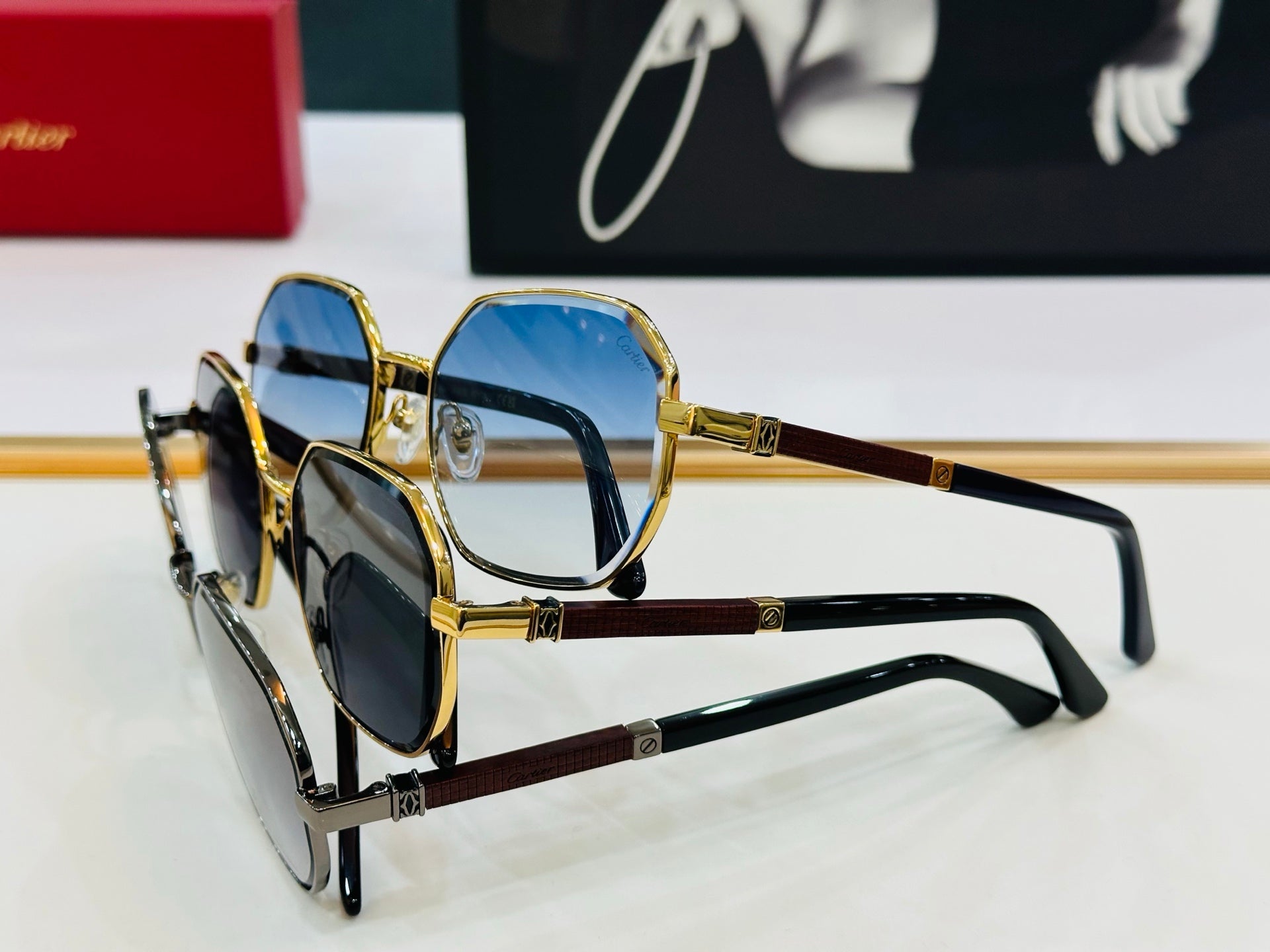 CARTIER PREMIÈRE GEOMETRIC FRAME SUNGLASSES CT0492S IN METAL