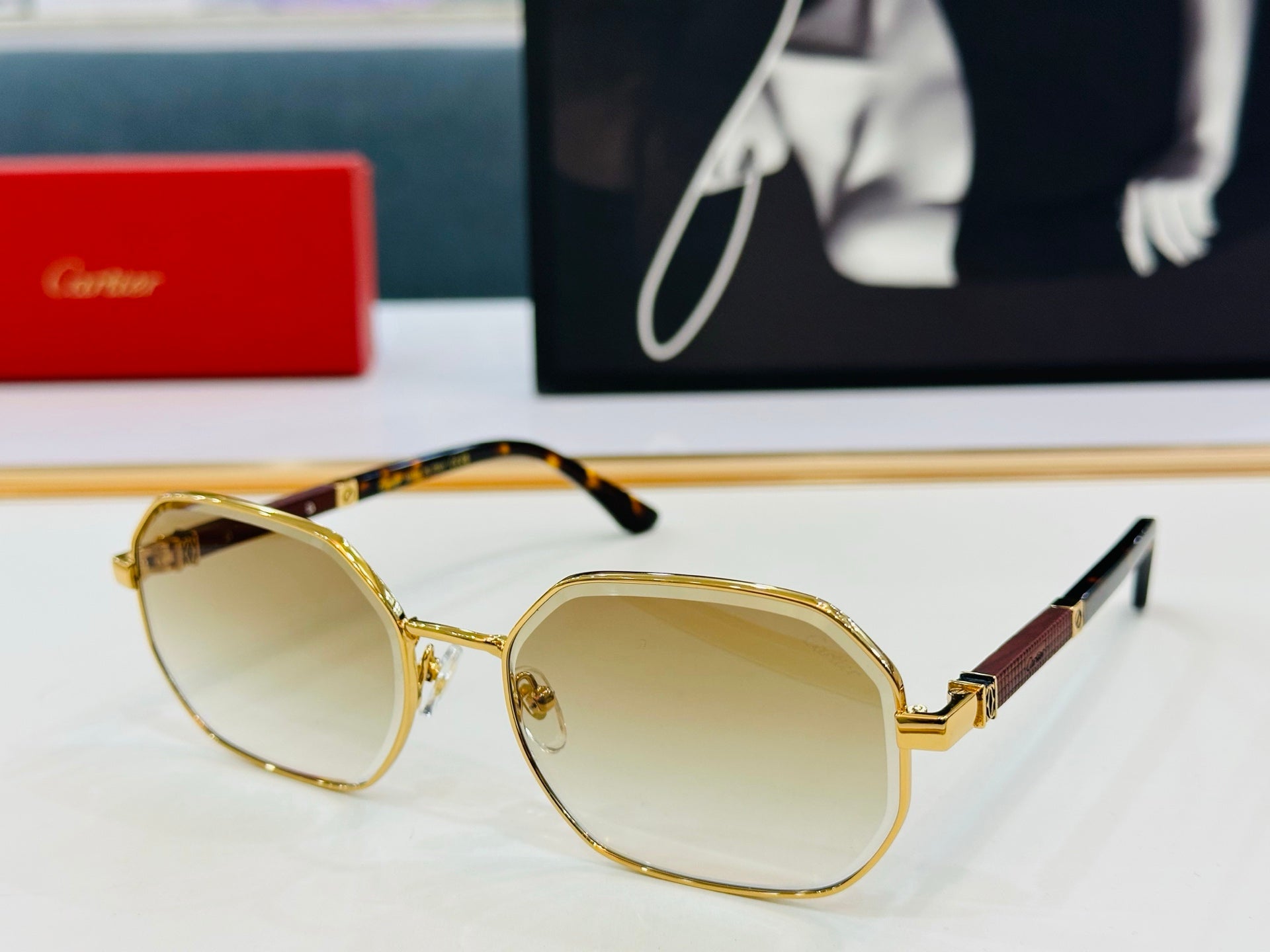 CARTIER PREMIÈRE GEOMETRIC FRAME SUNGLASSES CT0492S IN METAL