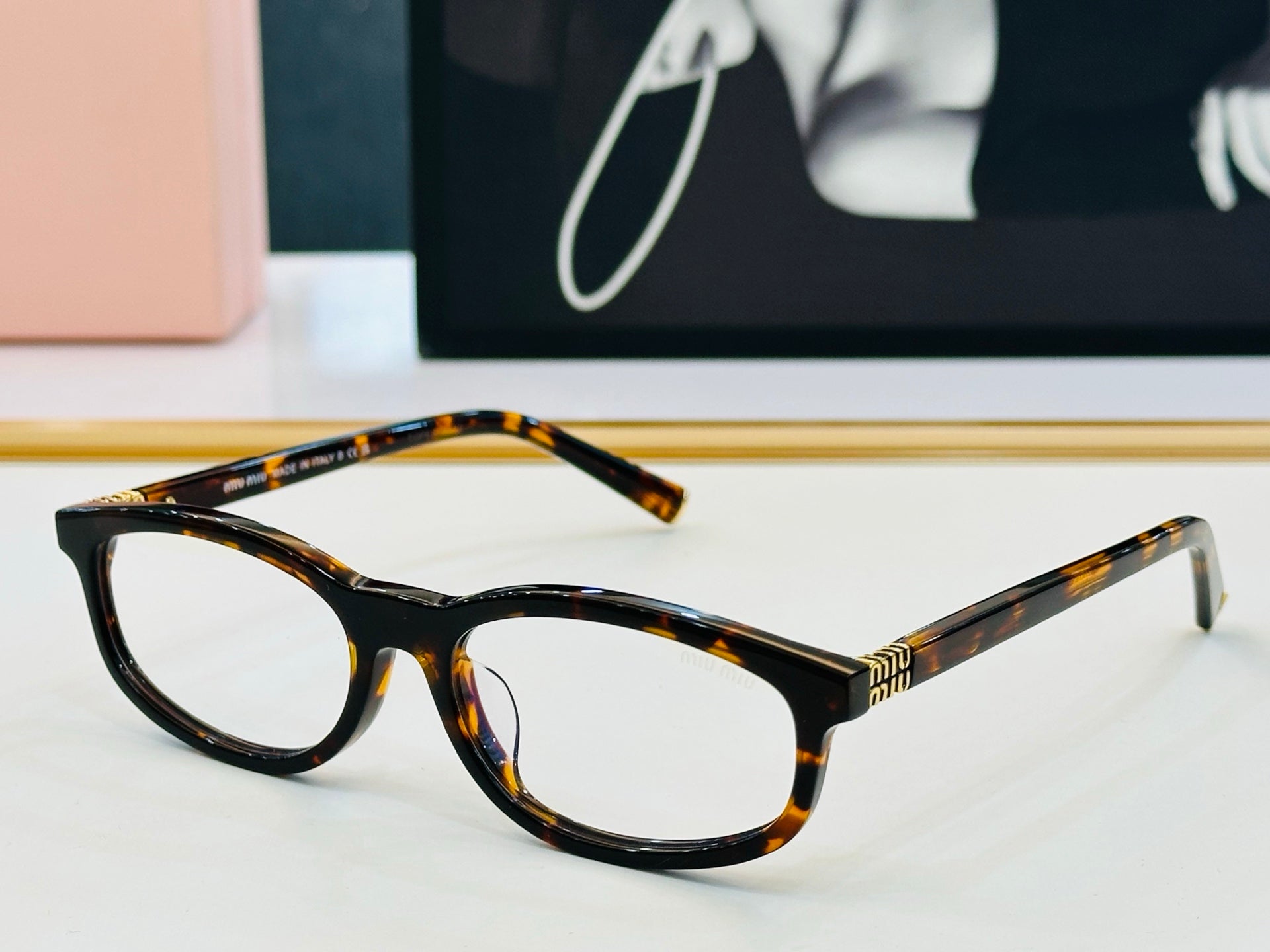 MIU MIU SUNGLASSES IN RECTANGULAR ACETATE 646116