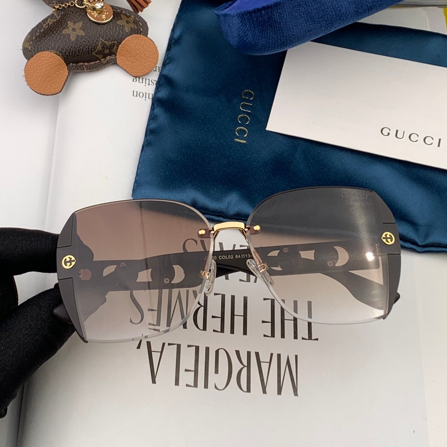 GUCCI EMBOSSED LOGO SQUARE FRAME SUNGLASSES G0296 IN ACETATE AND METAL
