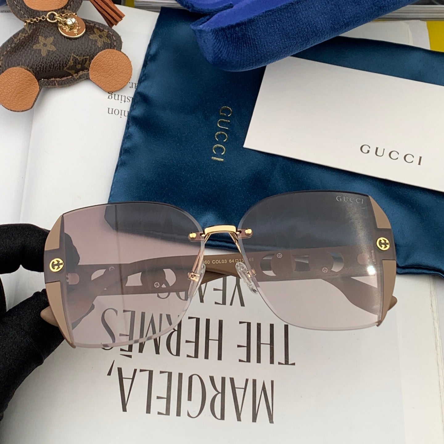 GUCCI EMBOSSED LOGO SQUARE FRAME SUNGLASSES G0296 IN ACETATE AND METAL