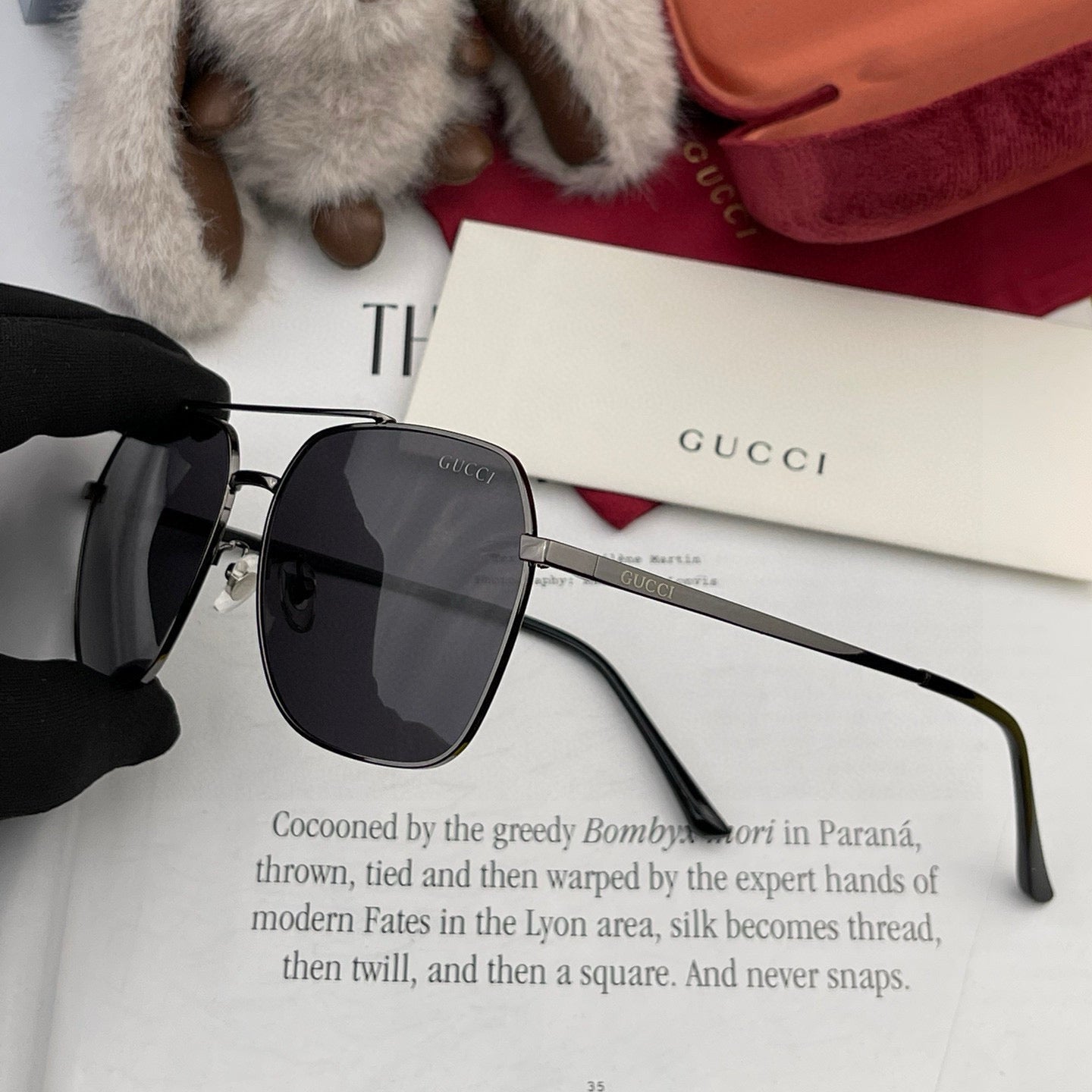 GUCCI SQUARE FRAME SUNGLASSES 0863 IN METAL