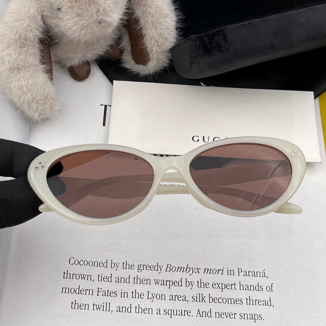 GUCCI CAT EYE FRAME SUNGLASSES G6581 IN ACETATE