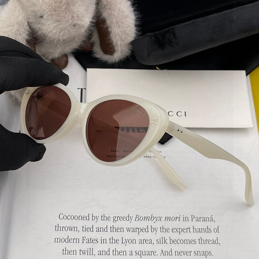 GUCCI CAT EYE FRAME SUNGLASSES G6581 IN ACETATE