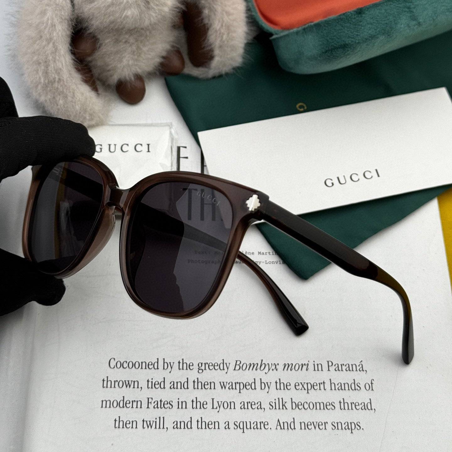 GUCCI SQUARE FRAME SUNGLASSES G77722 IN ACETATE
