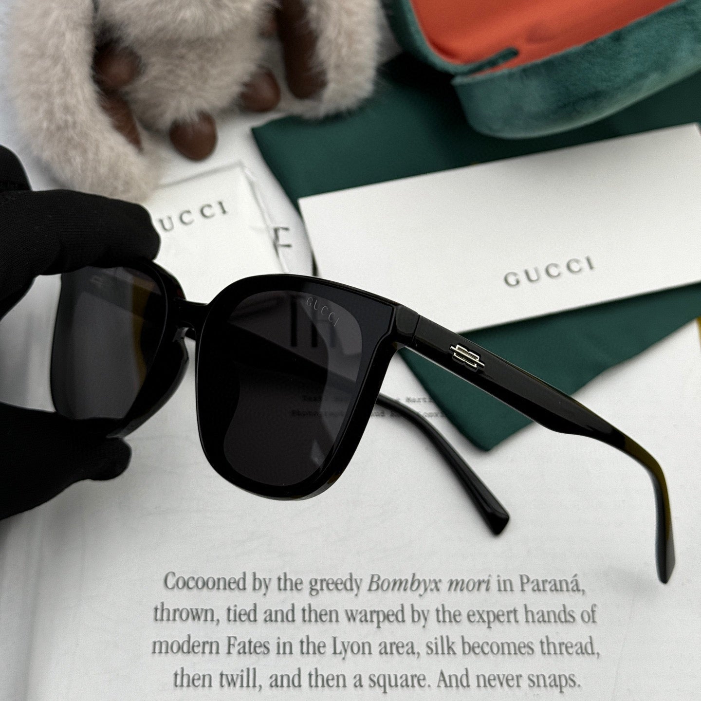 GUCCI SQUARE FRAME SUNGLASSES G97722 IN ACETATE