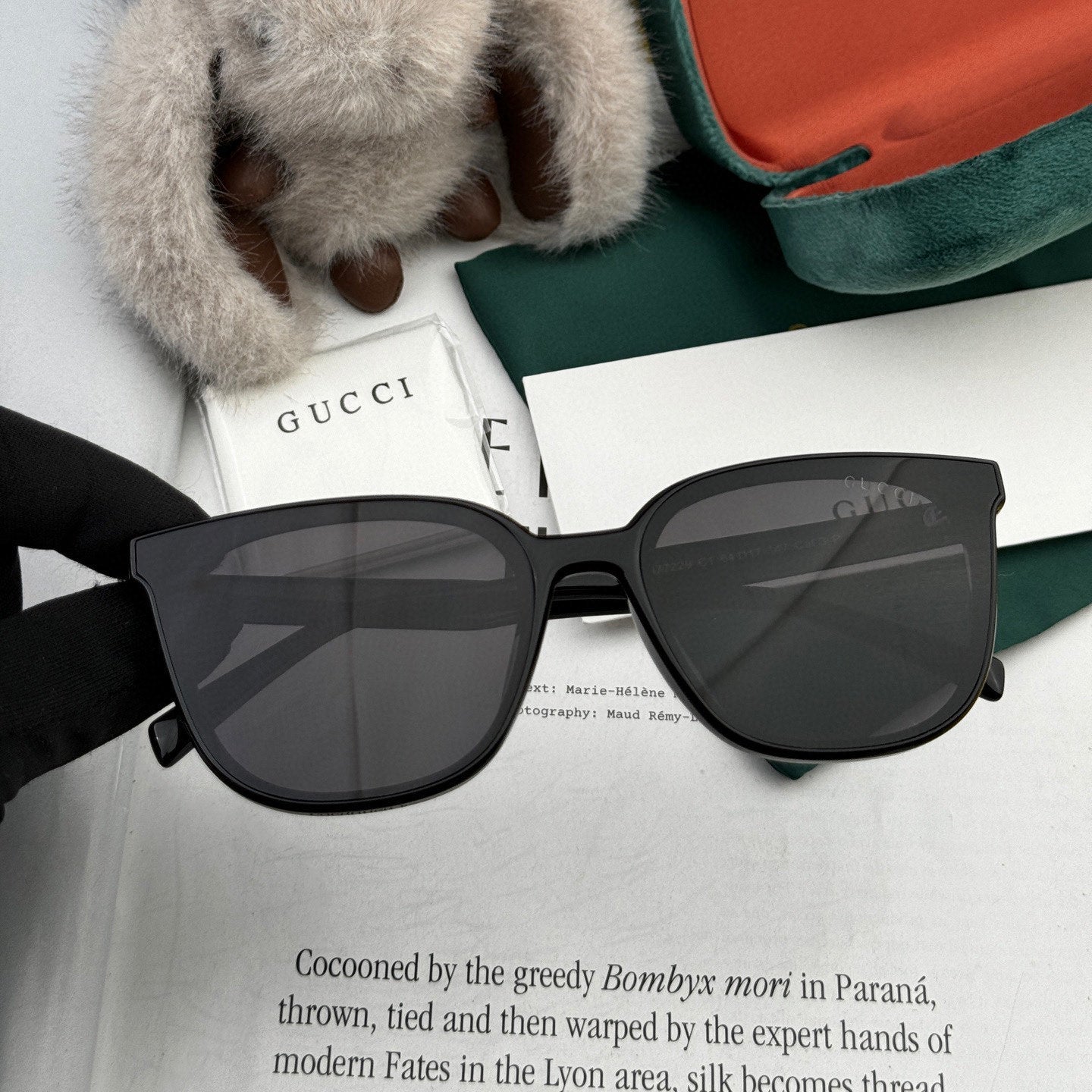 GUCCI SQUARE FRAME SUNGLASSES G97722 IN ACETATE