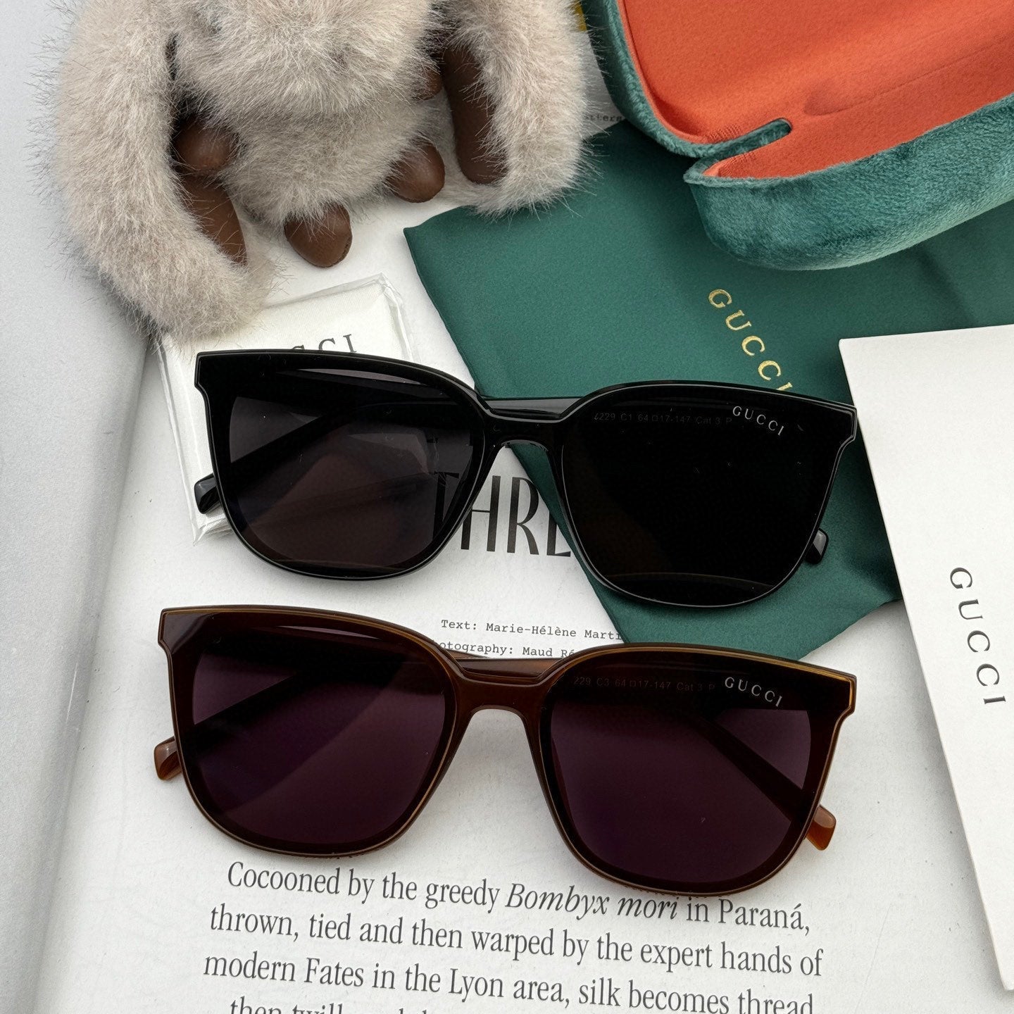 GUCCI SQUARE FRAME SUNGLASSES G97722 IN ACETATE