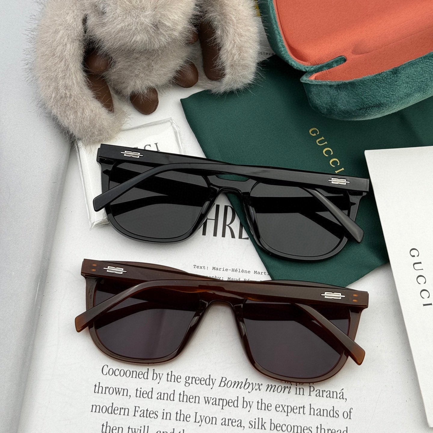 GUCCI SQUARE FRAME SUNGLASSES G97722 IN ACETATE