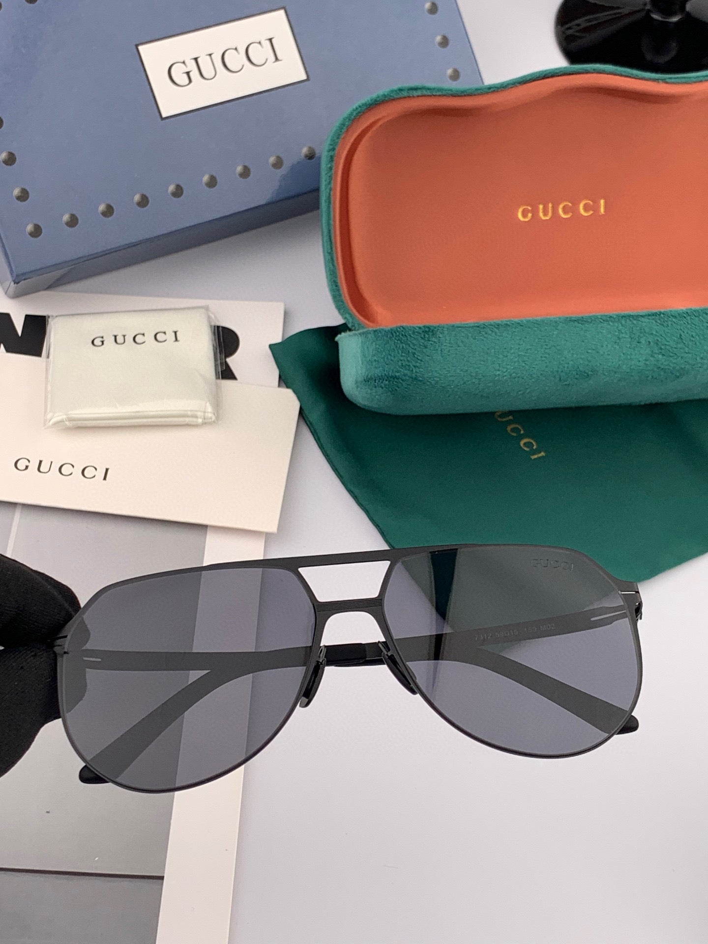 GUCCI NAVIGATOR FRAME SUNGLASSES G5731 IN METAL