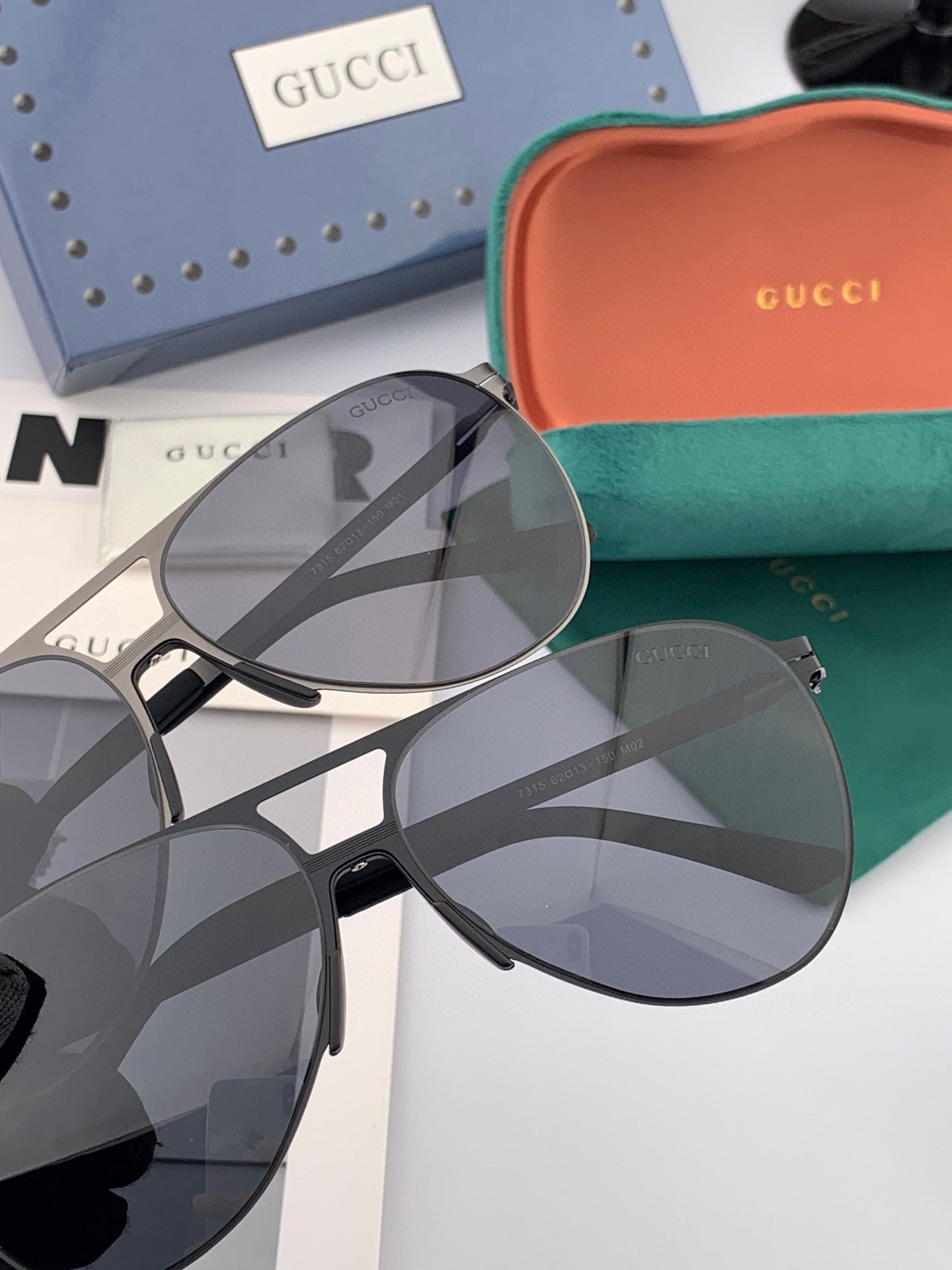 GUCCI NAVIGATOR FRAME SUNGLASSES G5731 IN METAL