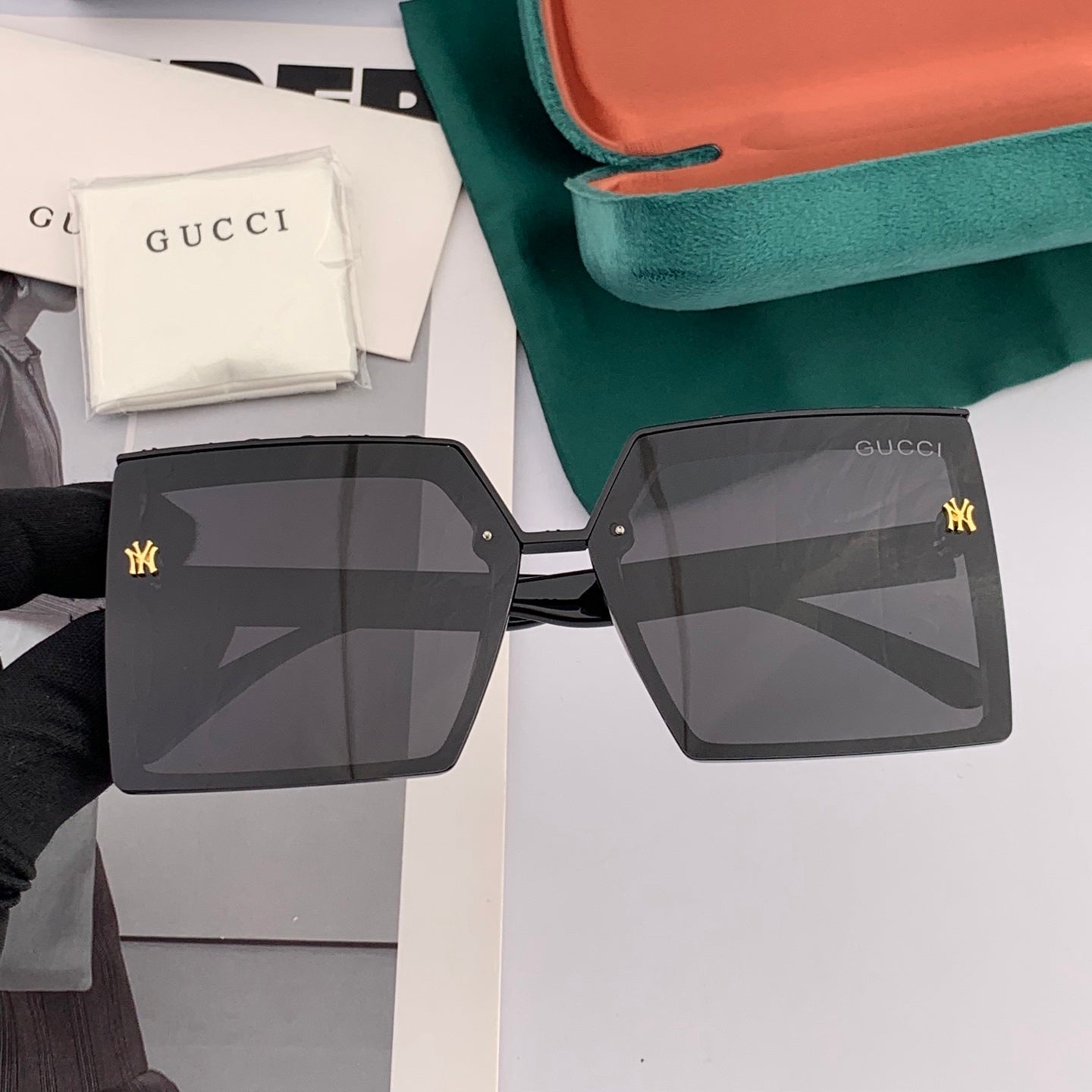 GUCCI GEOMETRIC FRAME SUNGLASSES G50195 IN ACETATE