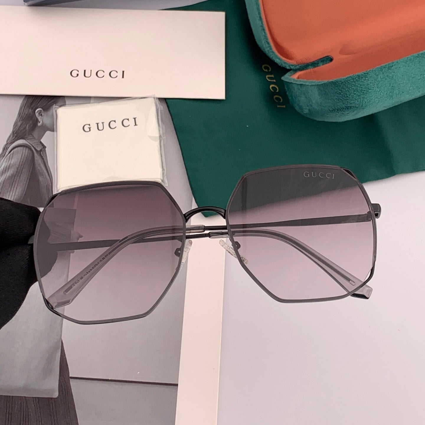 GUCCI SPECIALIZED FIT ROUND FRAME SUNGLASSES 8660 IN METAL
