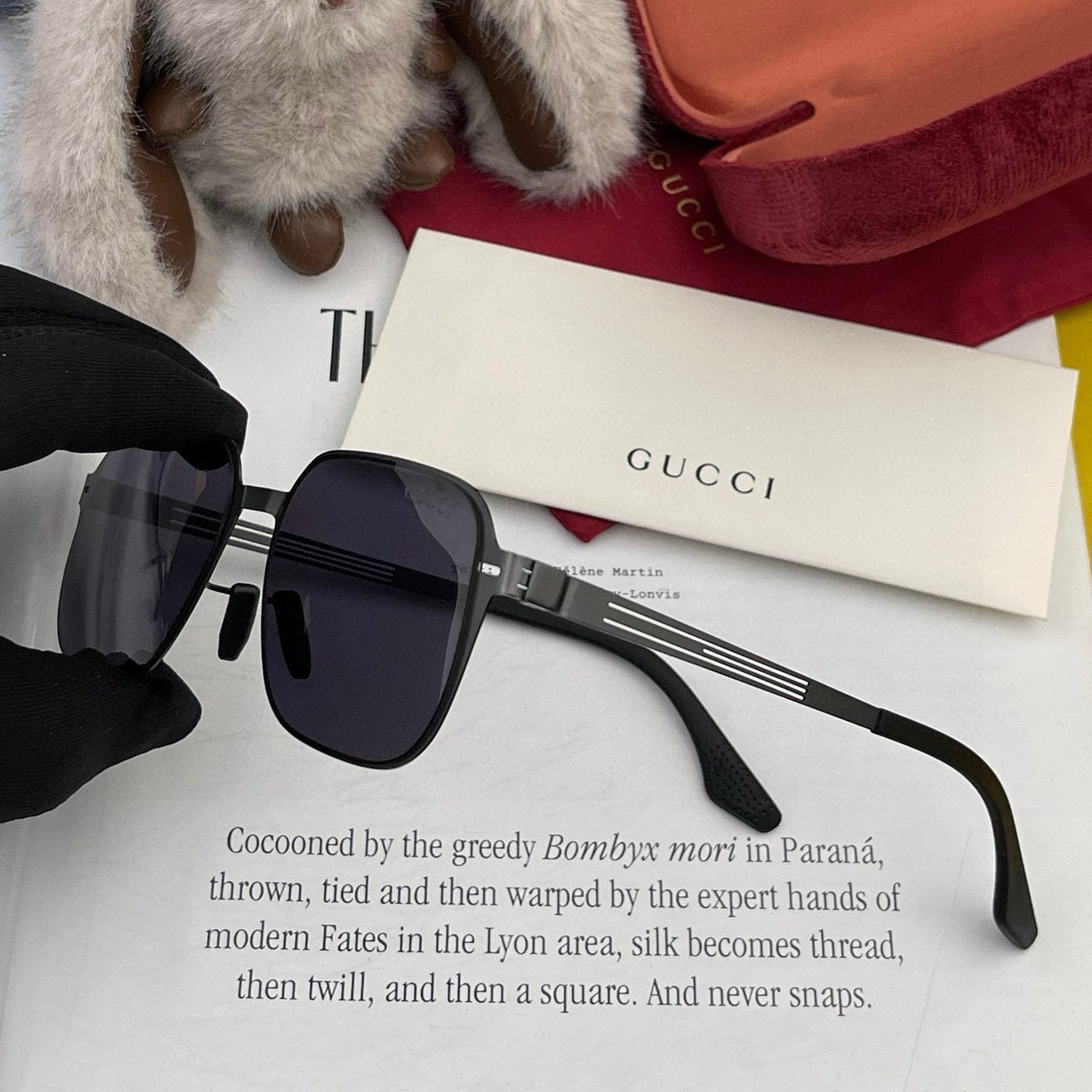 GUCCI RECTANGULAR FRAME SUNGLASSES 3862 IN METAL