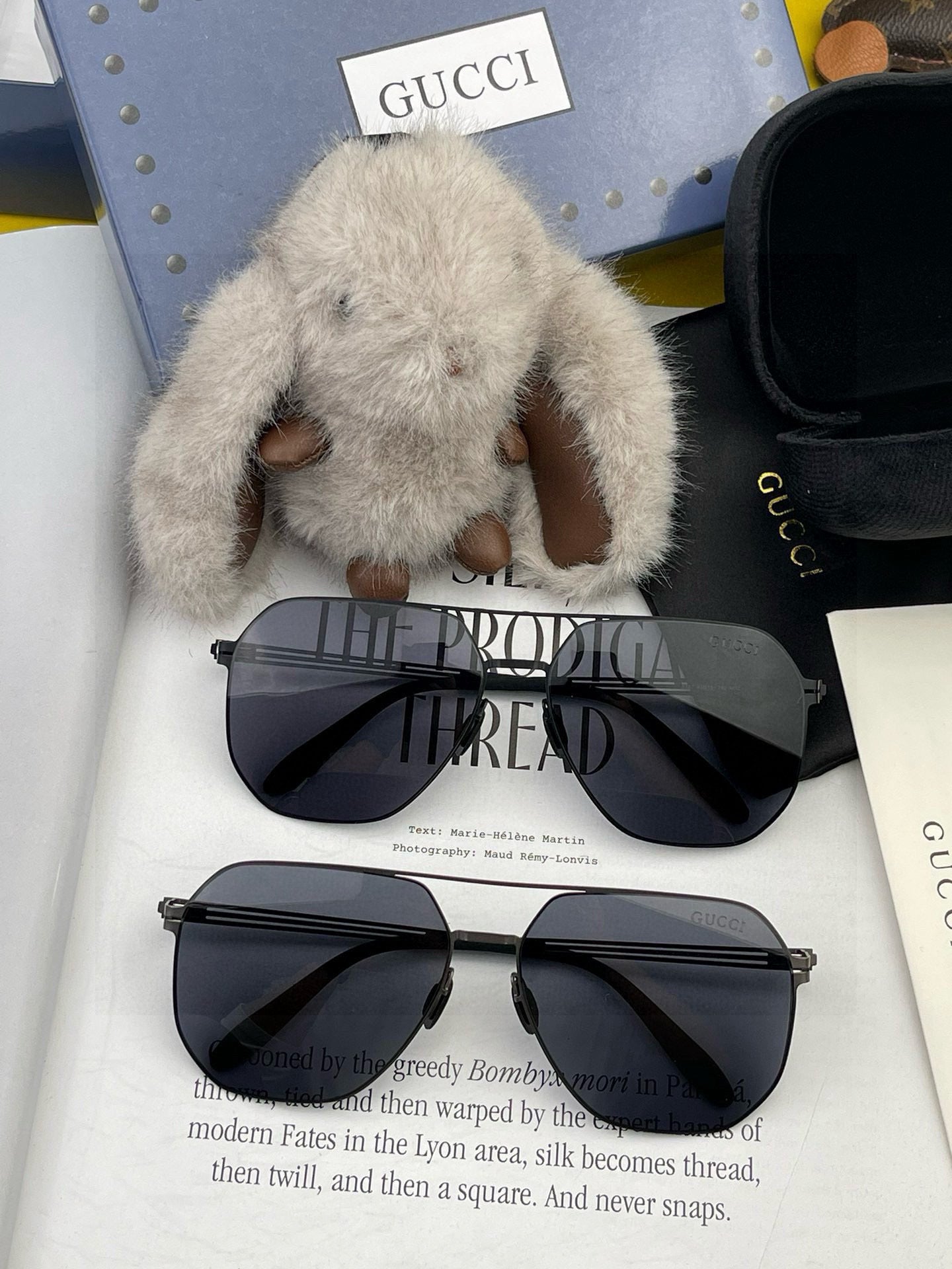 GUCCI NAVIGATOR FRAME SUNGLASSES 7515 IN METAL