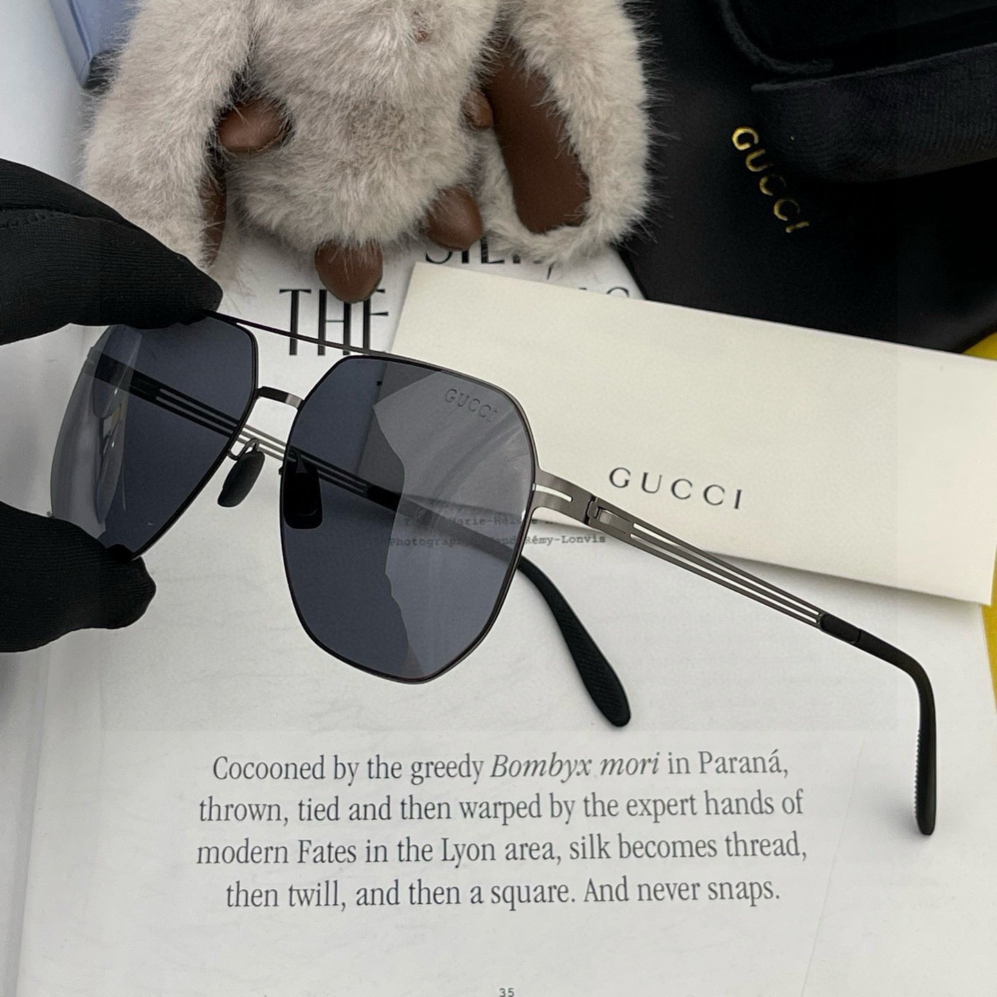 GUCCI NAVIGATOR FRAME SUNGLASSES 7515 IN METAL