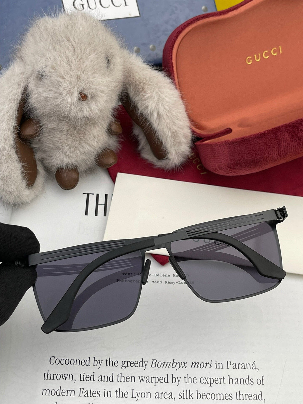 GUCCI RECTANGULAR FRAME SUNGLASSES 1862 IN METAL