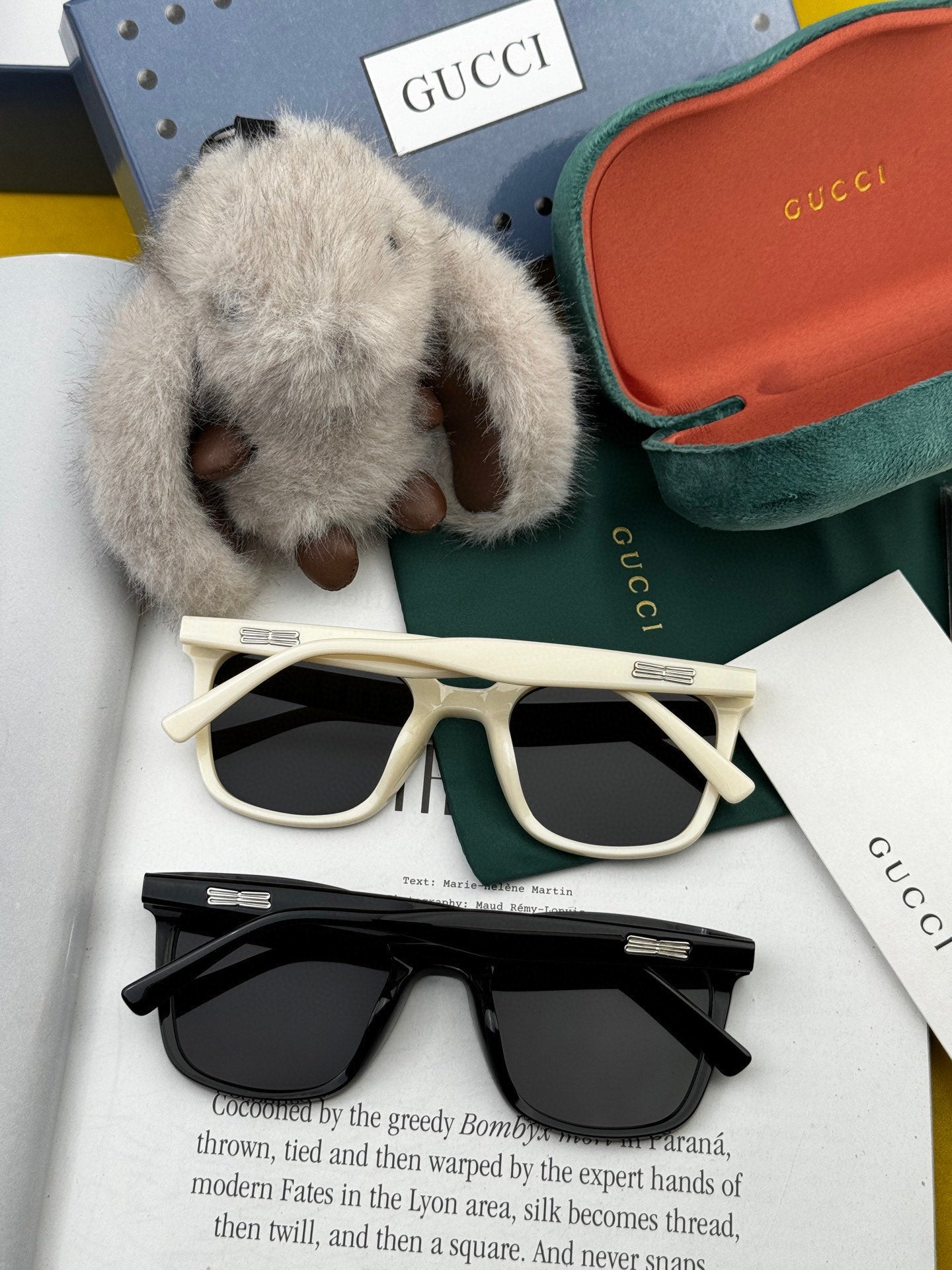 GUCCI BUTTERFLY FRAME SUNGLASSES G550 IN ACETATE