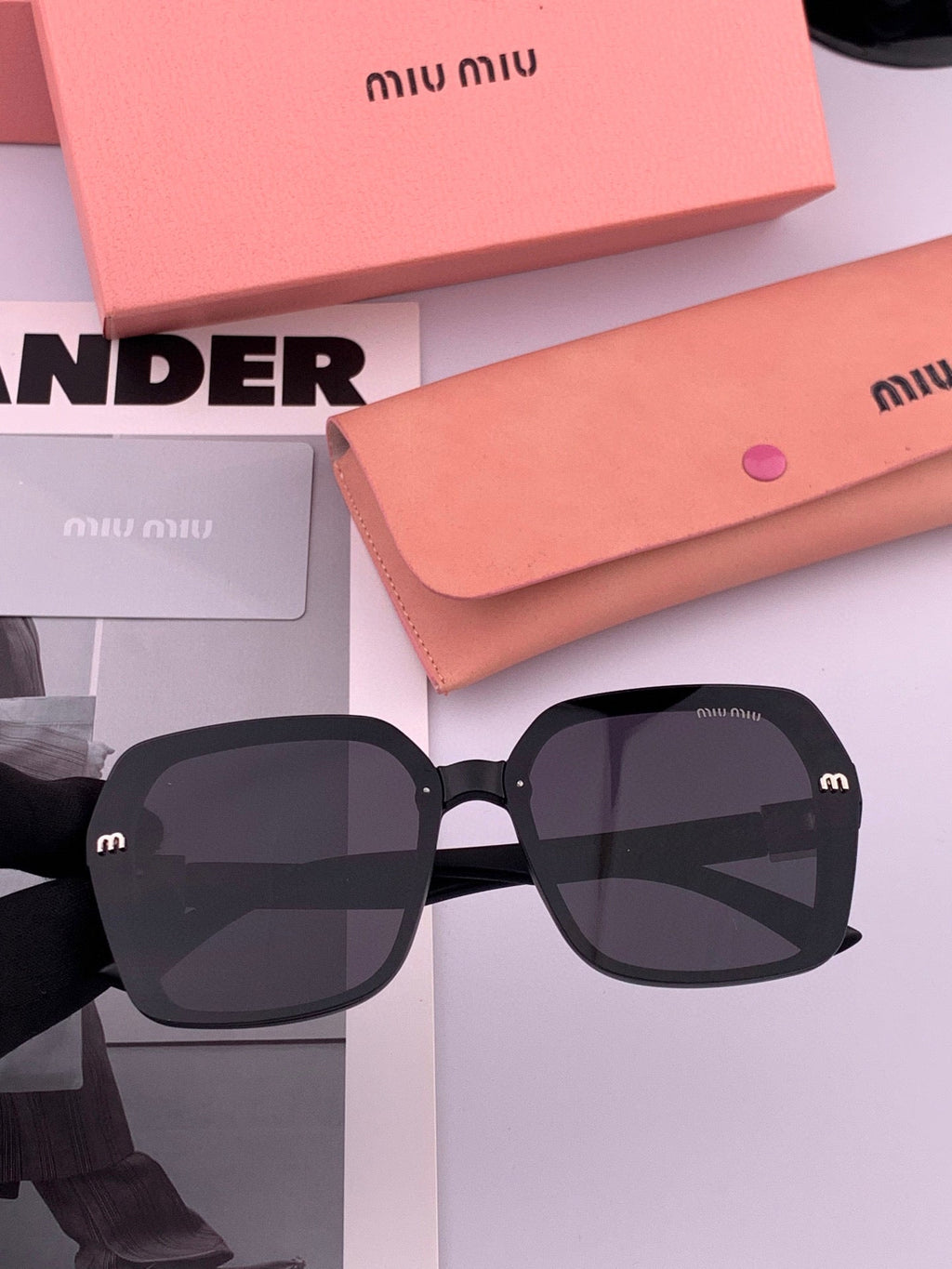 MIU MIU RUNWAY SQUARE SUNGLASSES M4304 IN ACETATE