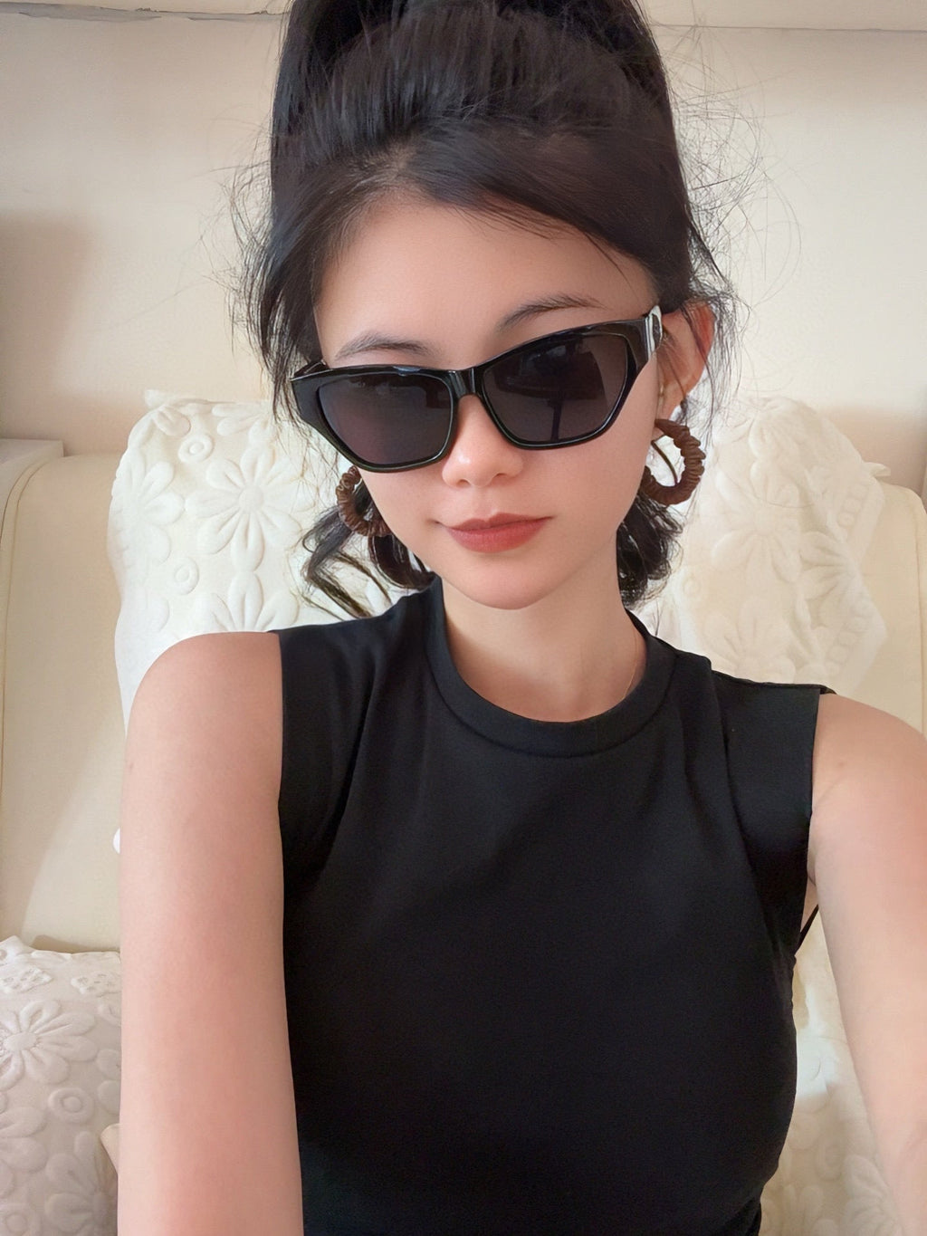 LOUIS VUITTON CAT EYE SUNGLASSES L6220 IN ACETATE