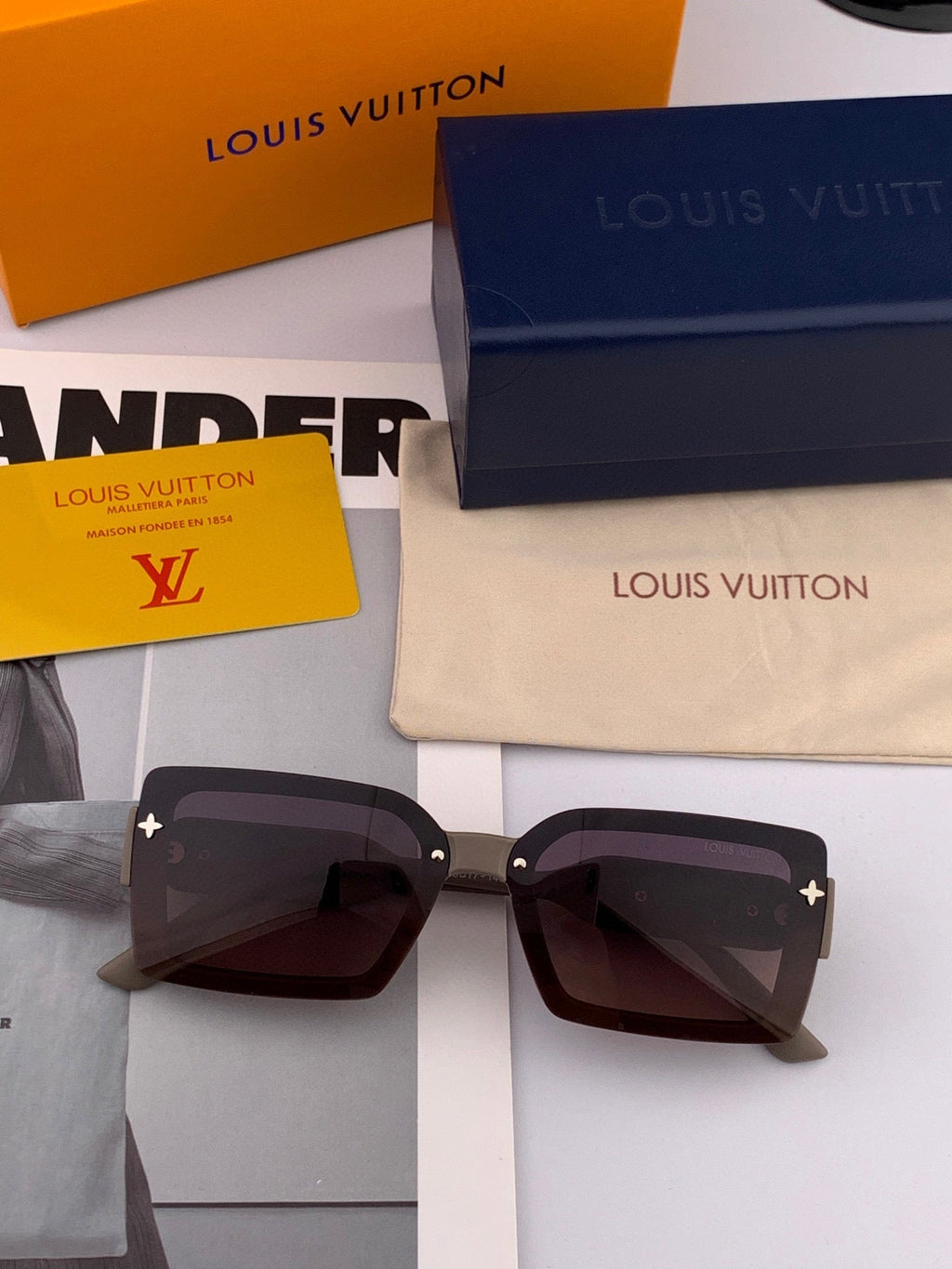 LOUIS VUITTON RECTANGLE SUNGLASSES L6771 IN ACETATE