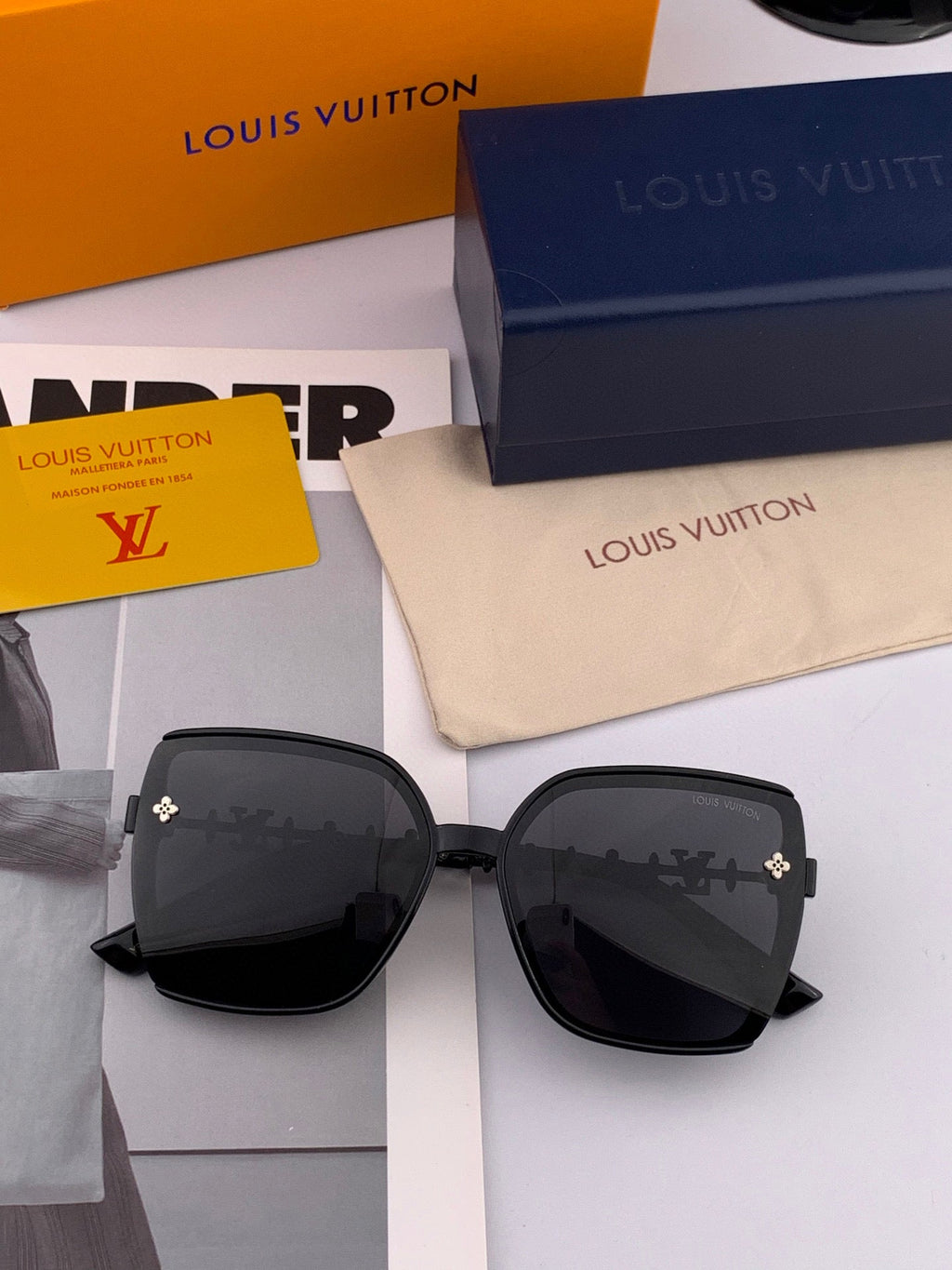 LOUIS VUITTON SQUARE SUNGLASSES L3992 IN ACETATE EMBOSSED LOGO