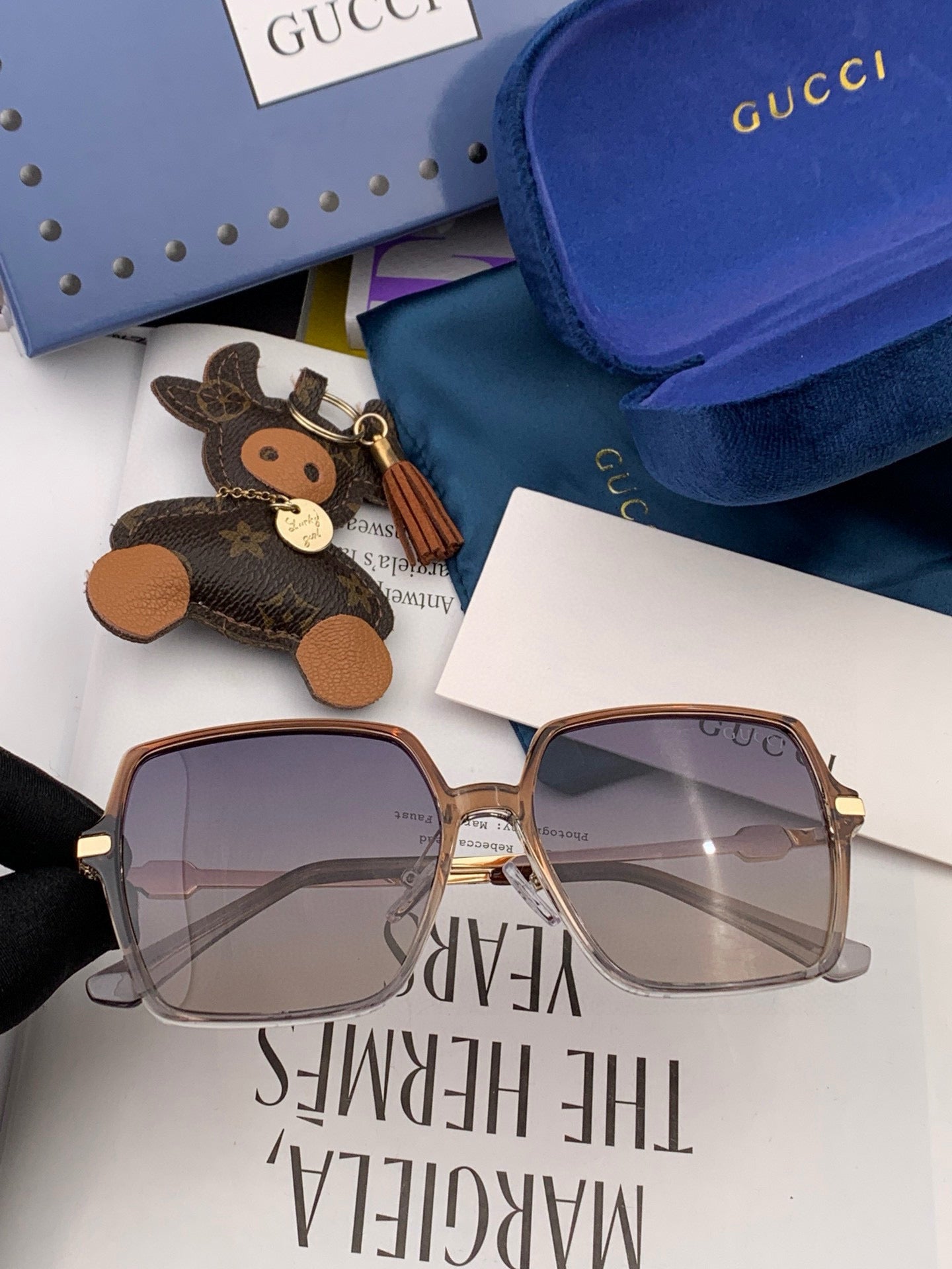 GUCCI OVERSIZED SQUARE FRAME SUNGLASSES G1307 IN ACETATE AND METAL