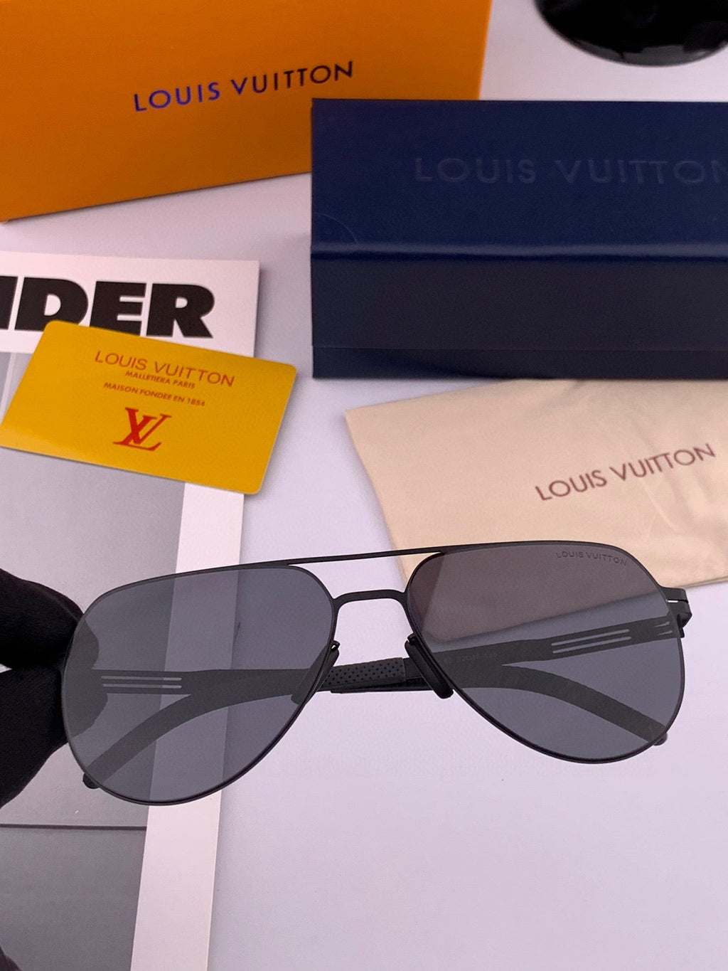 LOUIS VUITTON PILOT SUNGLASSES L186 IN METAL