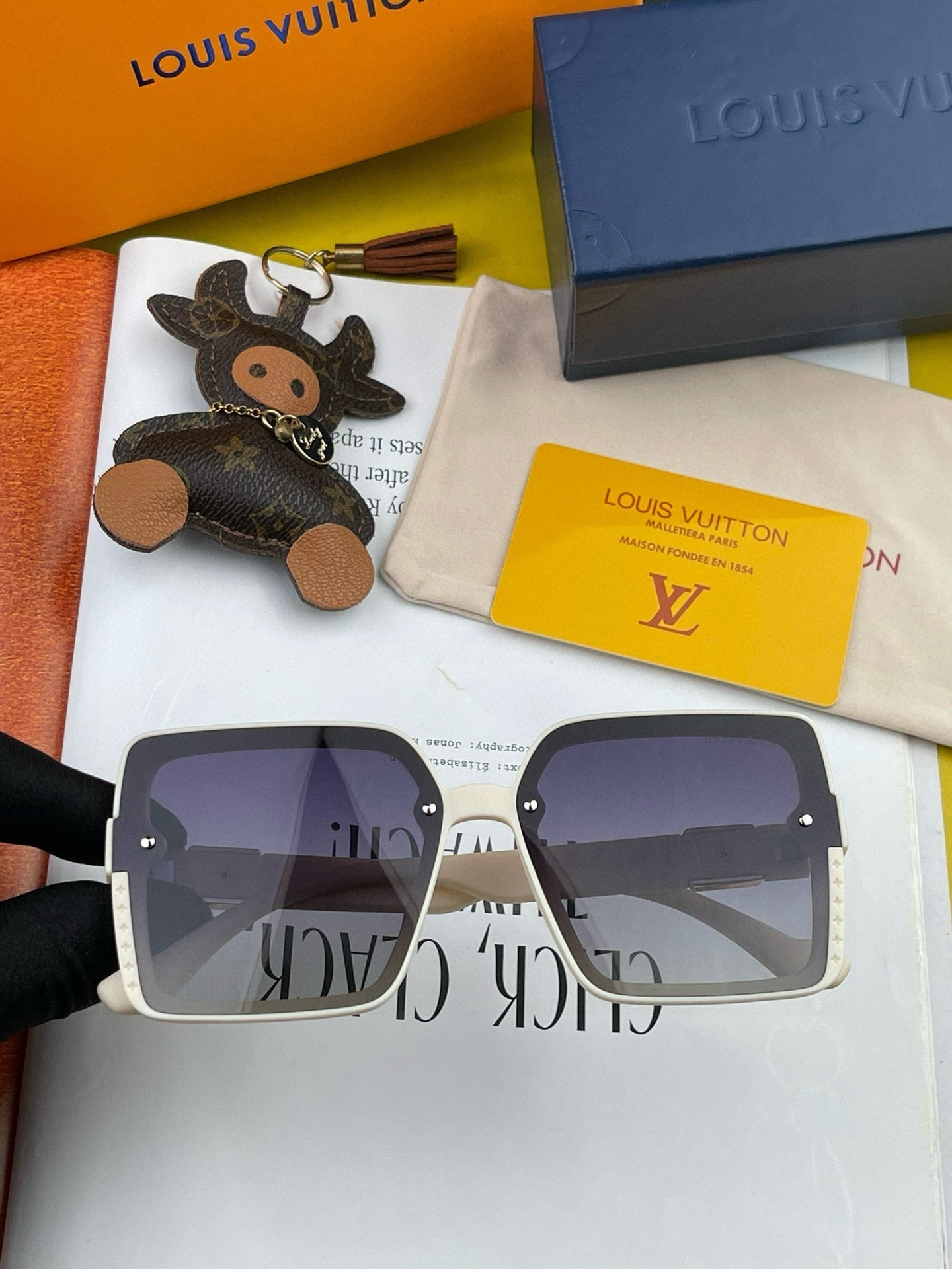 LOUIS VUITTON LARGE SQUARE SUNGLASSES L1845 IN ACETATE