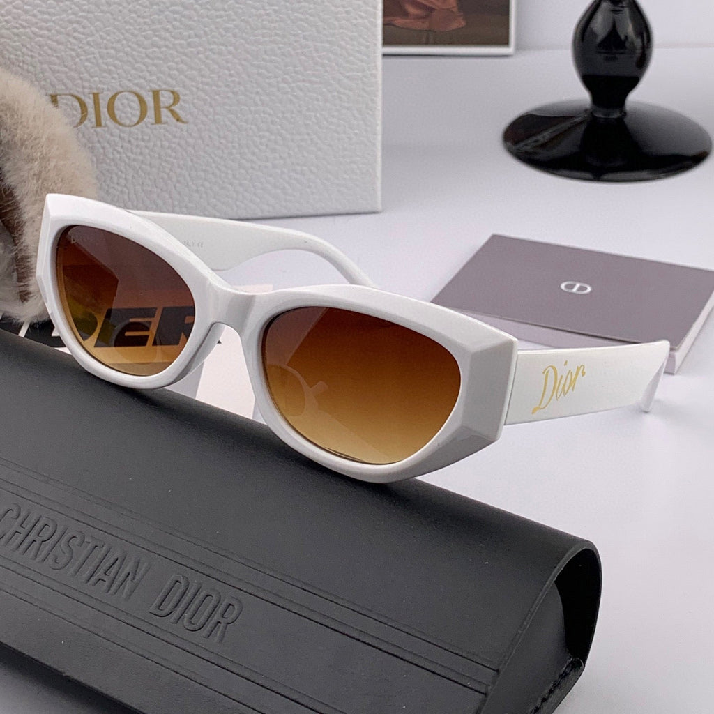 DIOR MONTAIGNE SUNGLASSES D8620 IN WHITE ACETATE BROWN LENSES