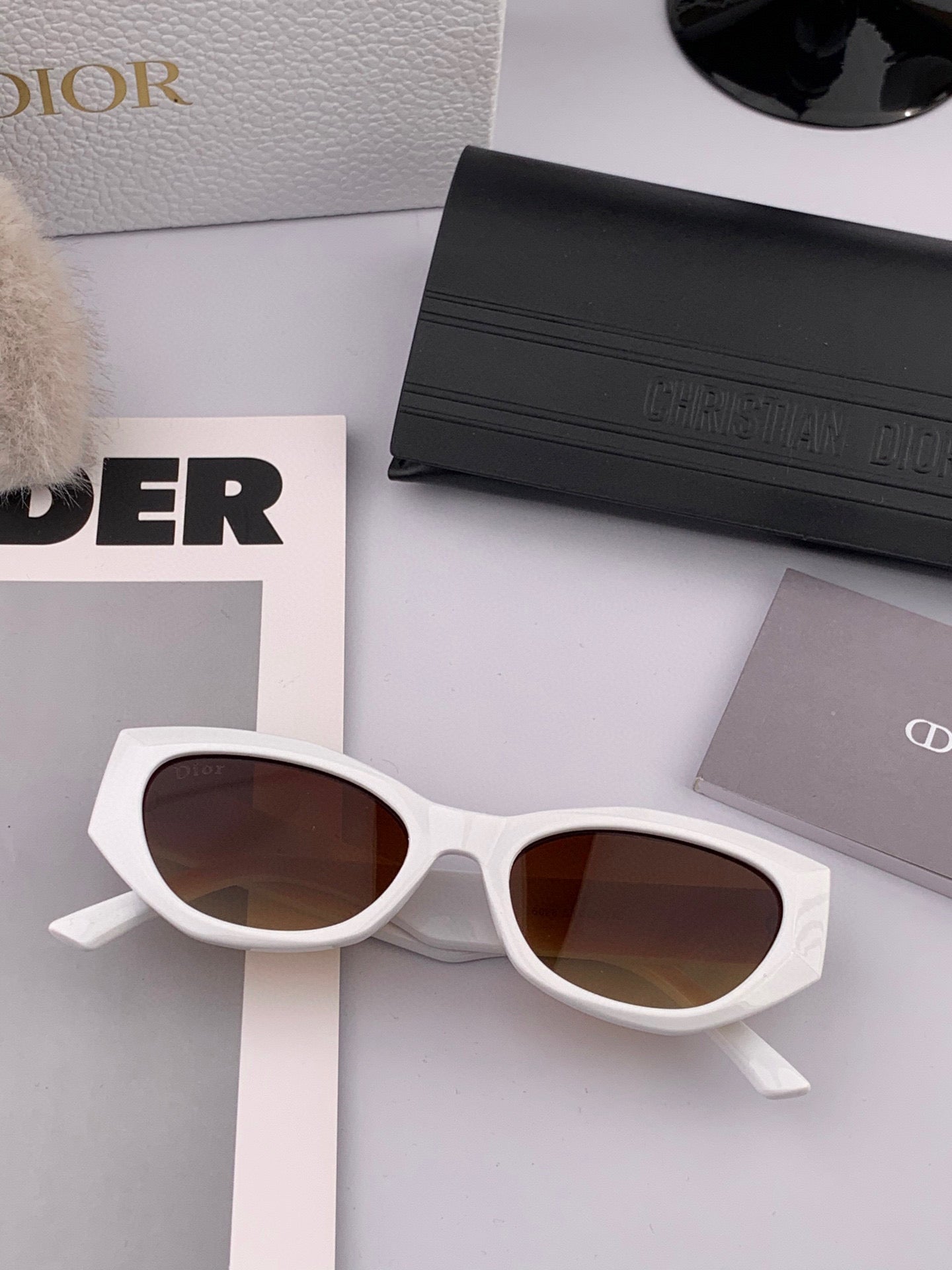 DIOR MONTAIGNE SUNGLASSES D8620 IN WHITE ACETATE BROWN LENSES