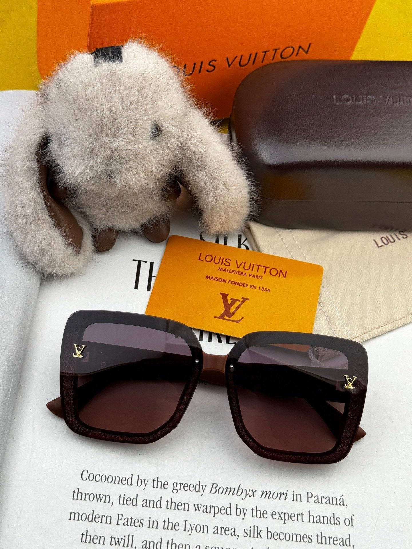 LOUIS VUITTON SQUARE JEWEL SUNGLASSES L2990 IN ACETATE FRAME