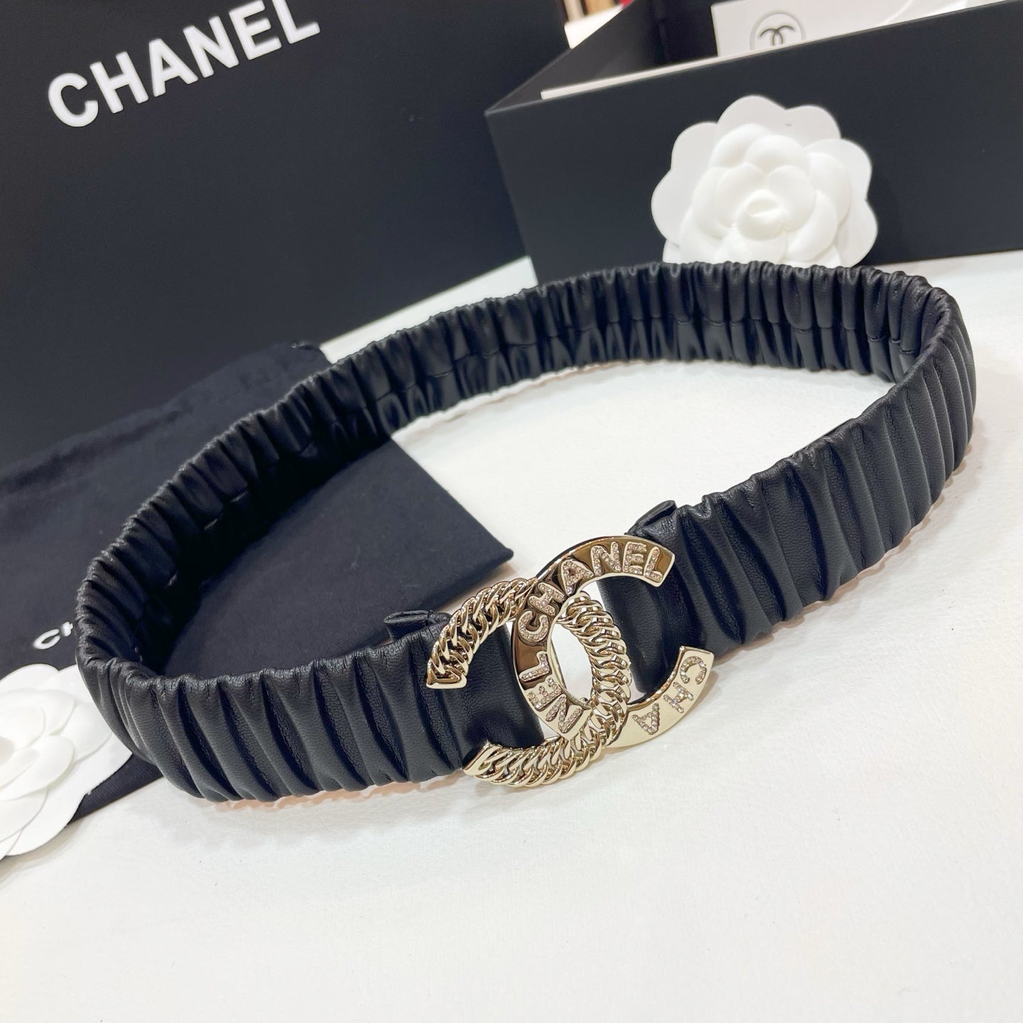 CHANEL DOUBLE  30MM STRETCH BELT IN BLACK CALFSKIN WITH GOLD CHAIN BUCKLE CRYSTAL DETAIL