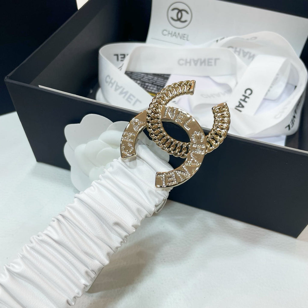 CHANEL DOUBLE  30MM STRETCH BELT IN WHITE CALFSKIN GOLD CHAIN BUCKLE CRYSTAL LOGO