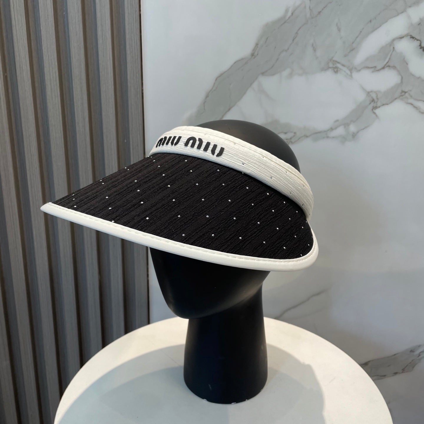 MIU MIU MM FASHION VISOR CAP IN WHITE MIX BLACK FABRIC