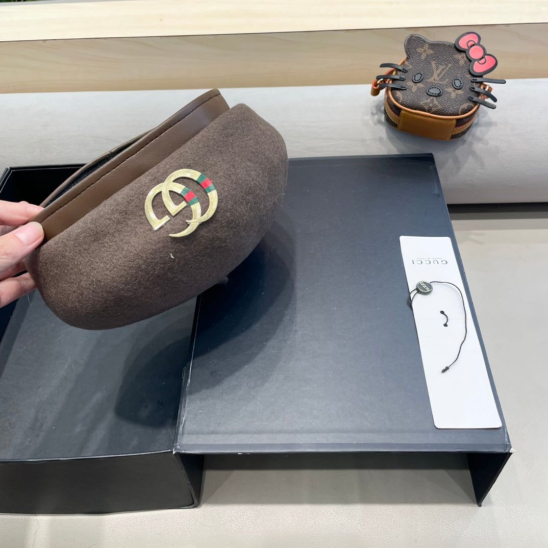 GUCCI BERET HAT IN WENGE BROWN WOOL 406888